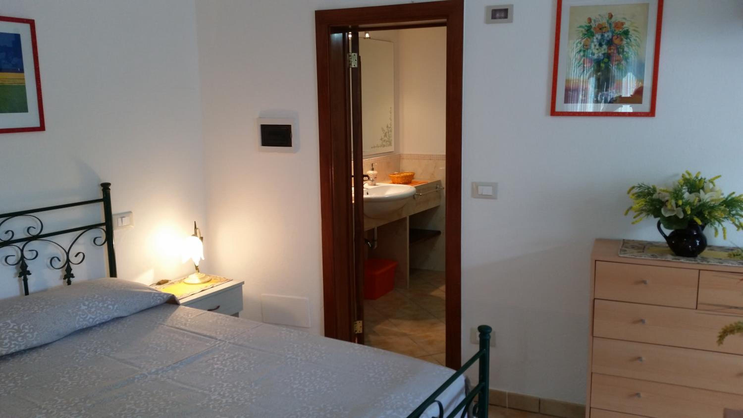 Double or Twin Room with Private Bathroom photo 3