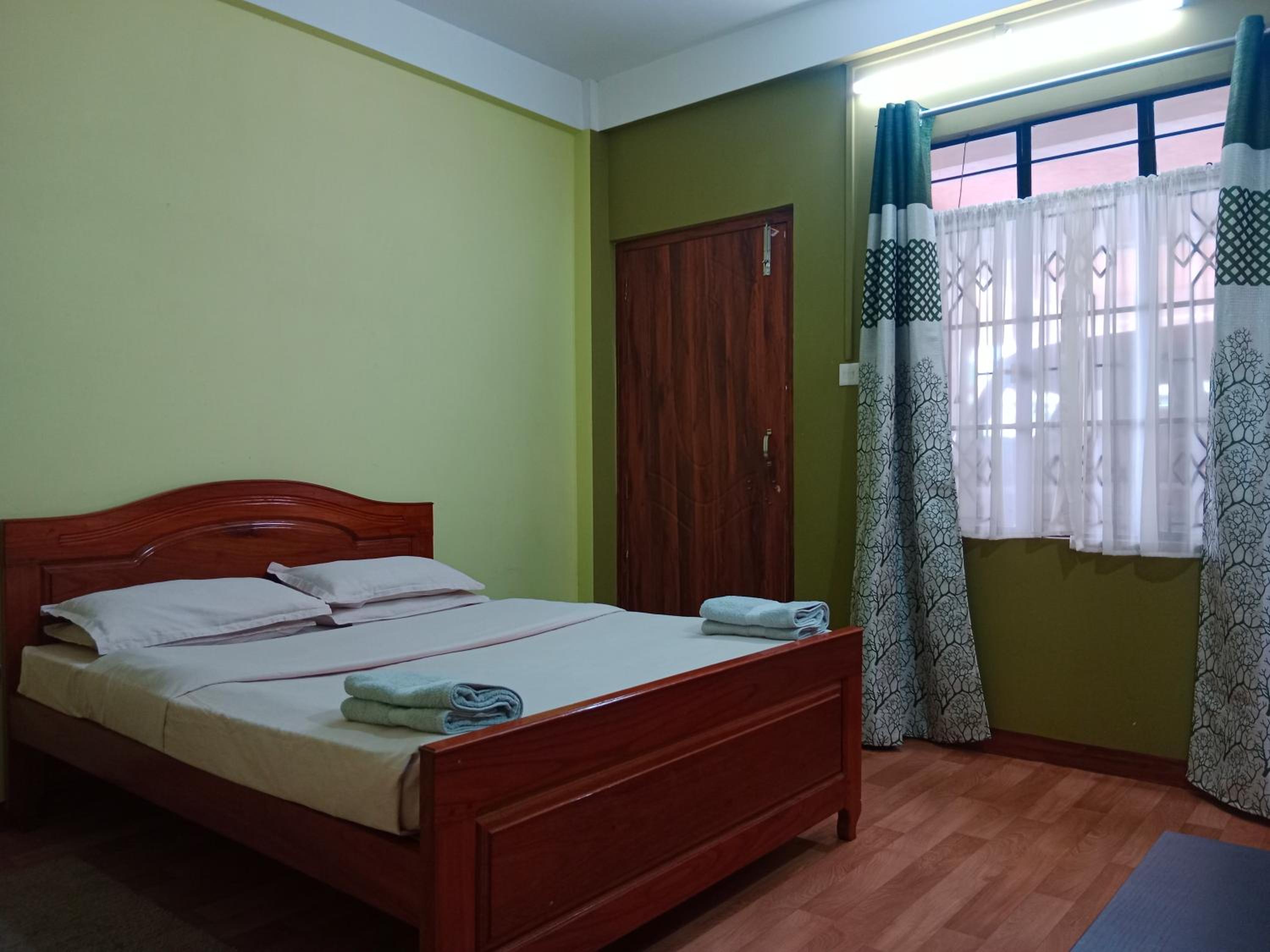 Two-Bedroom House - Photo 3