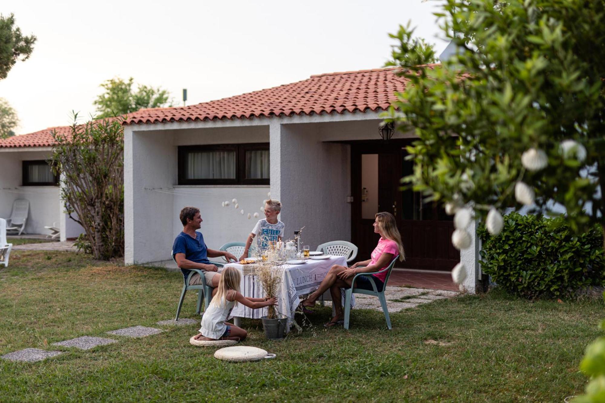Two-Bedroom Bungalow with Terrace photo 2