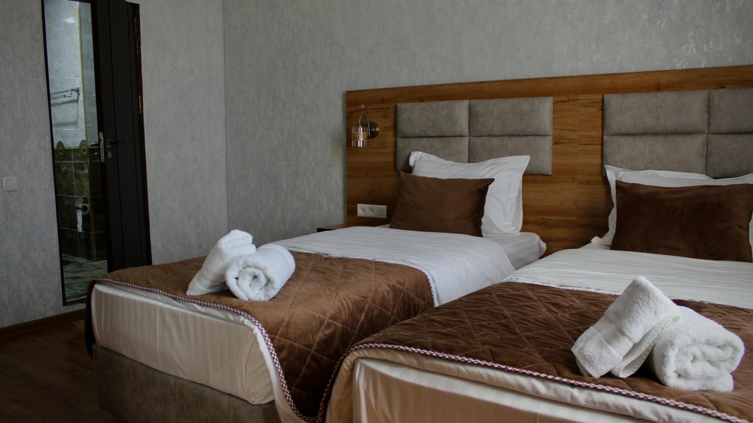 Twin Room - Photo 7