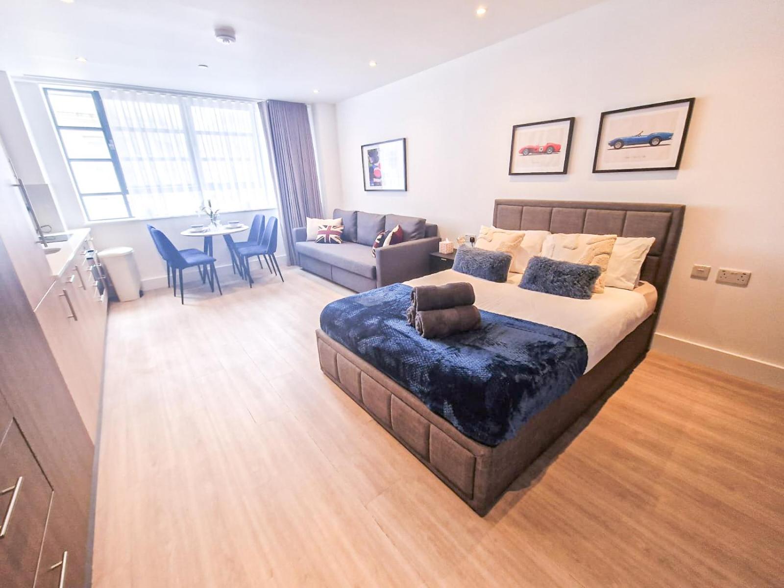 Studio Apartment photo 2