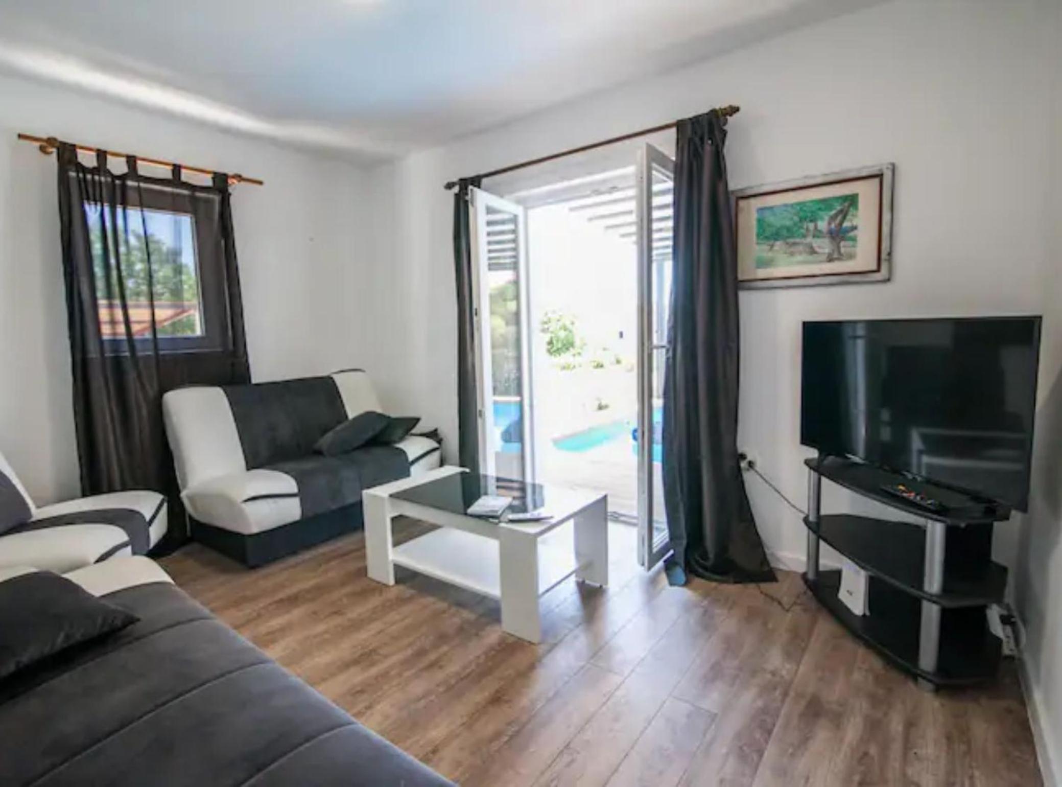 Four Bedroom Villa with Pool