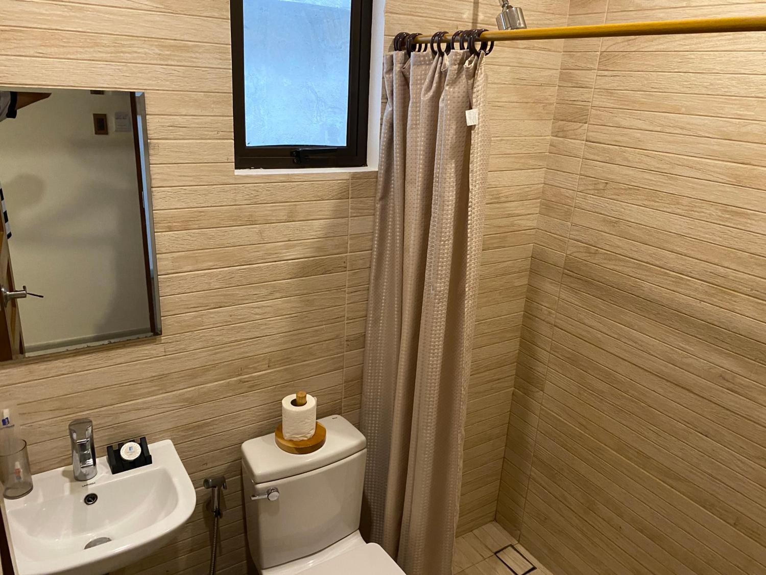 Single Room photo 3