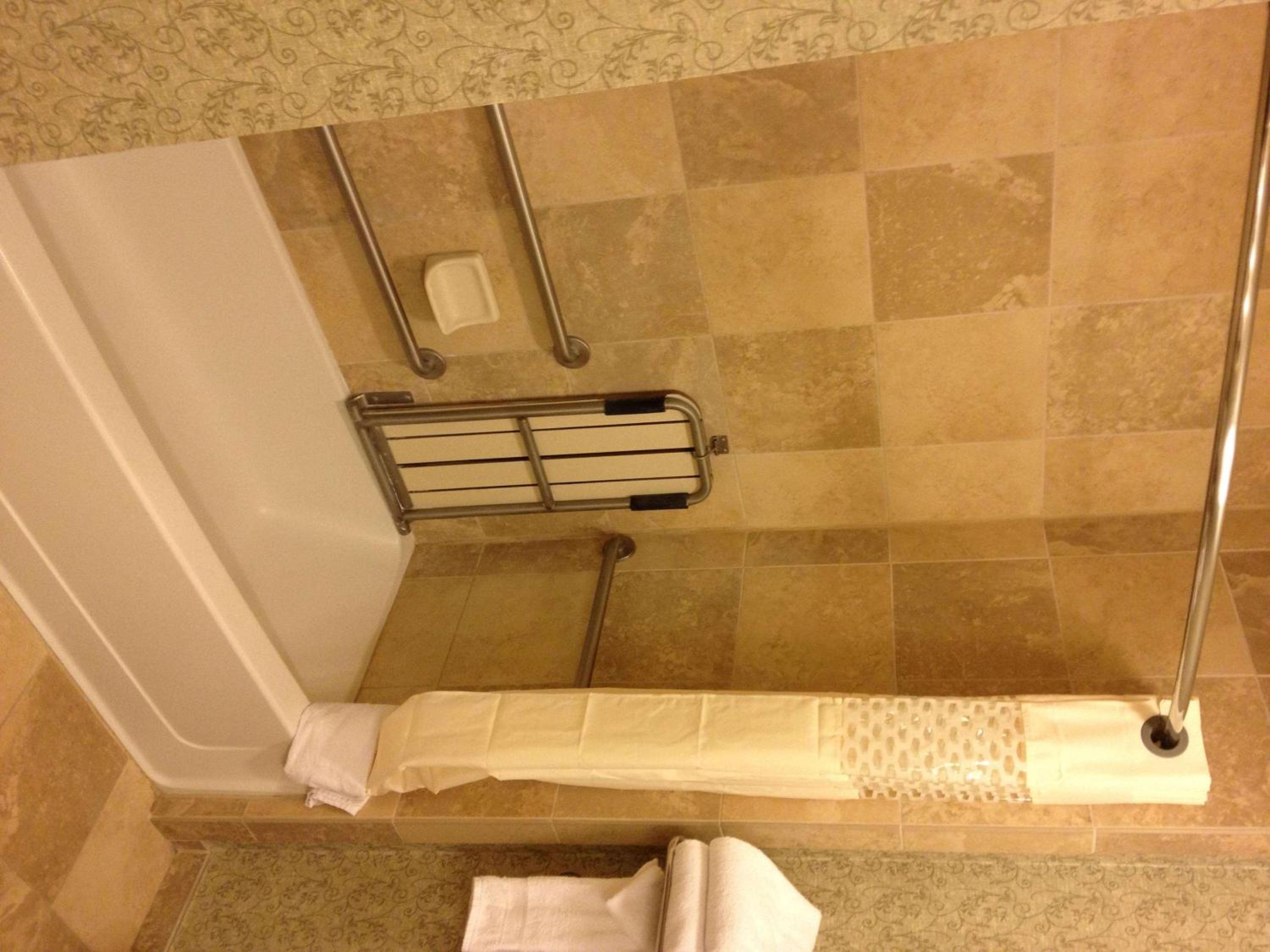 Queen Studio Suite with Two Queen Beds - Mobility Access/Non-Smoking - Photo 6