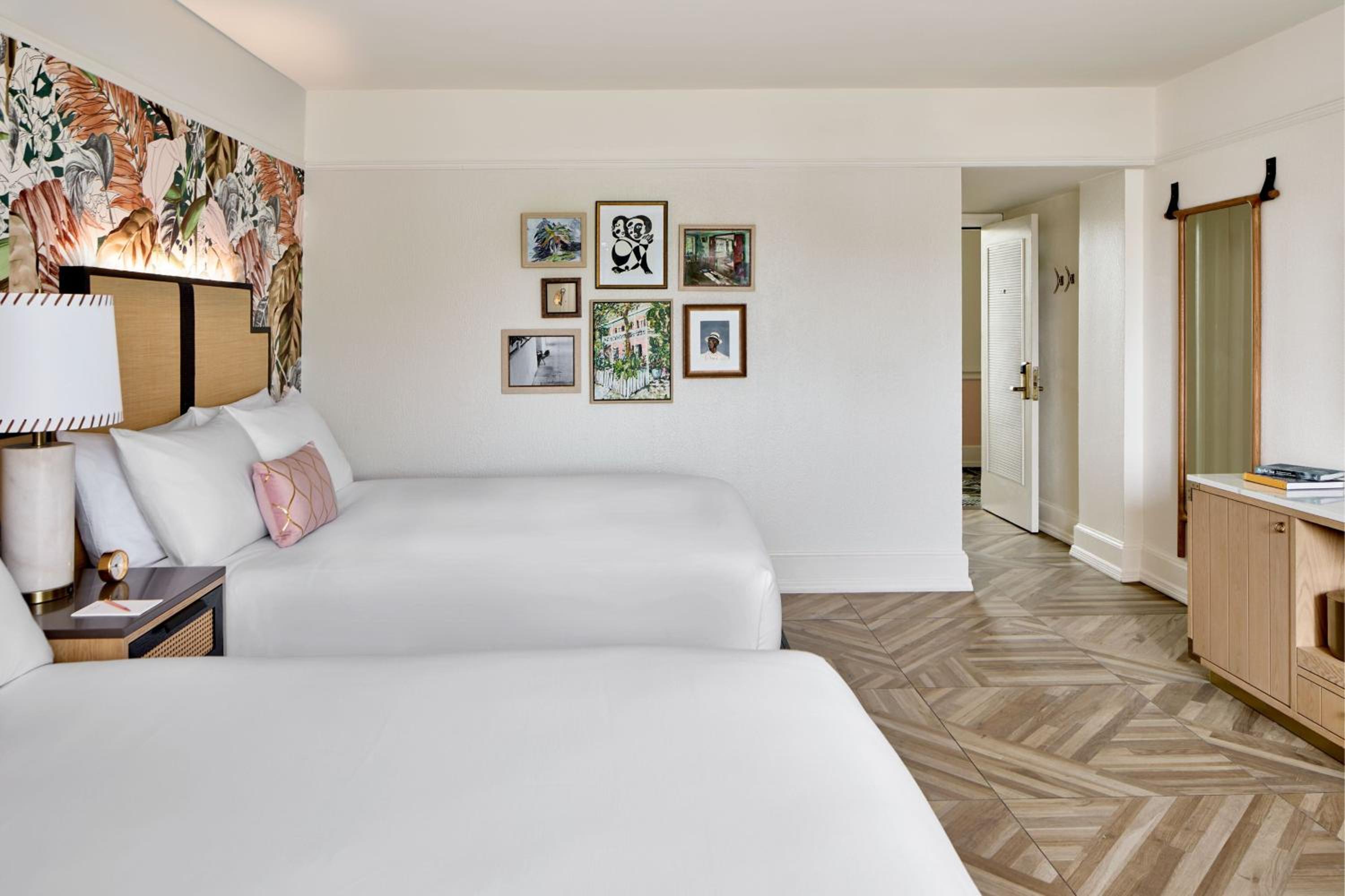 Queen Room with Two Queen Beds - Photo 19