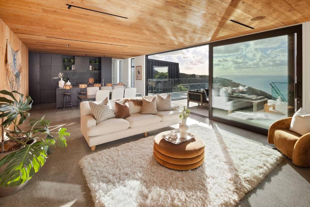 Villa photo 2