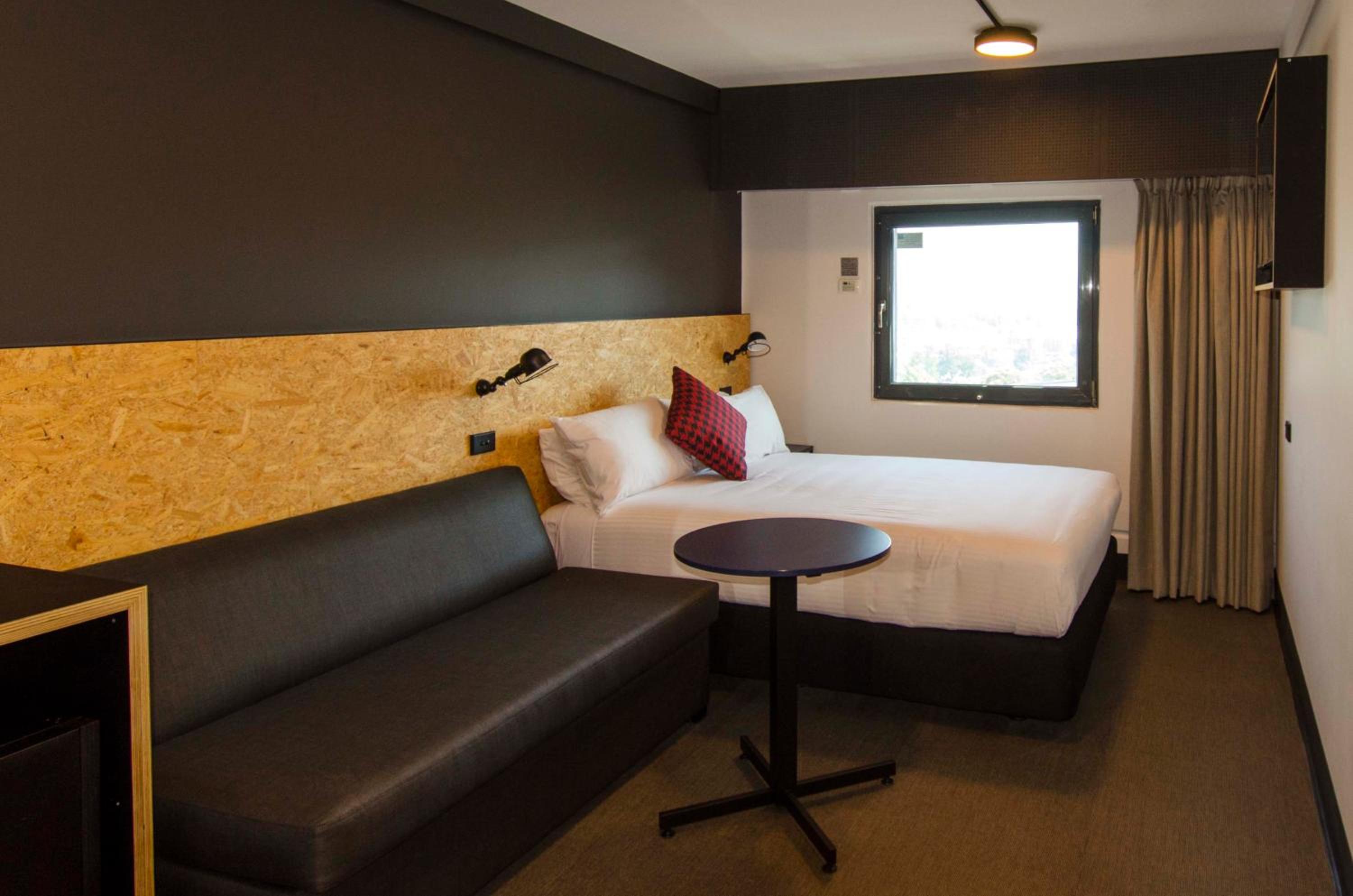 Triple Room with 1 King and 1 Single bed with Habour View photo 1