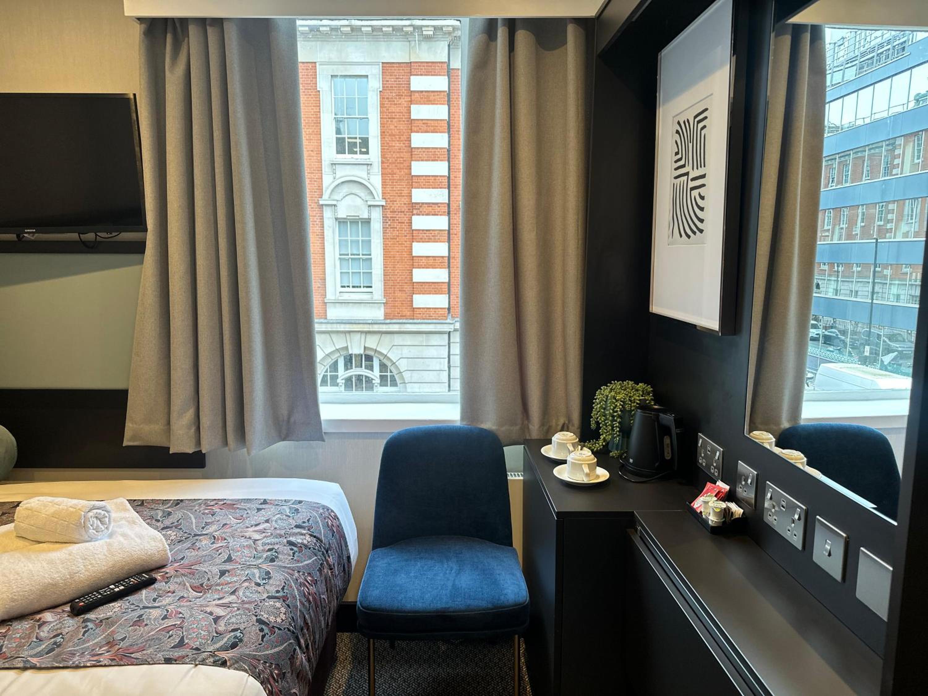 Deluxe Double Room photo 2