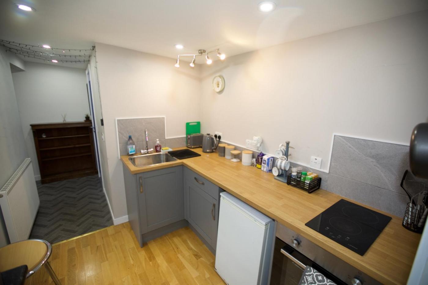 One-Bedroom House photo 3