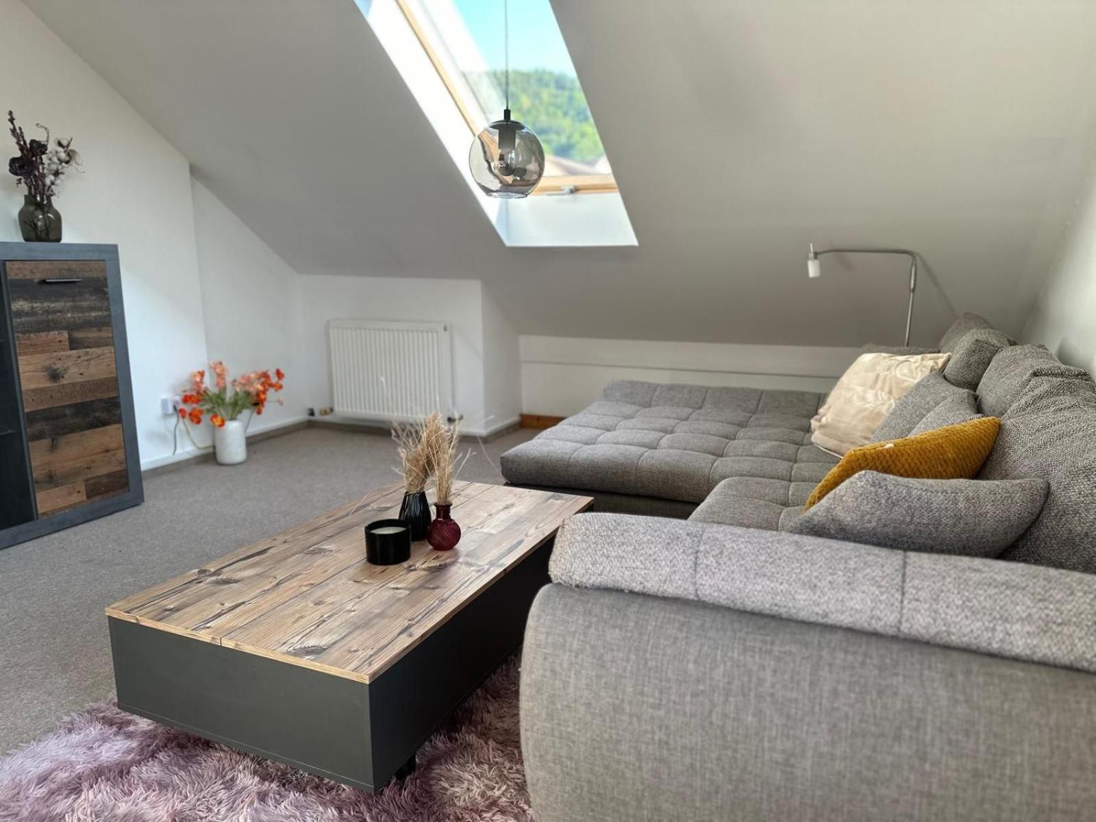 Two-Bedroom Apartment with Mountain View photo 2
