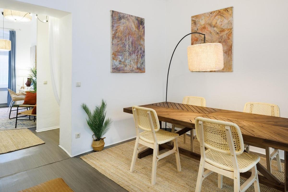 Apartment photo 2