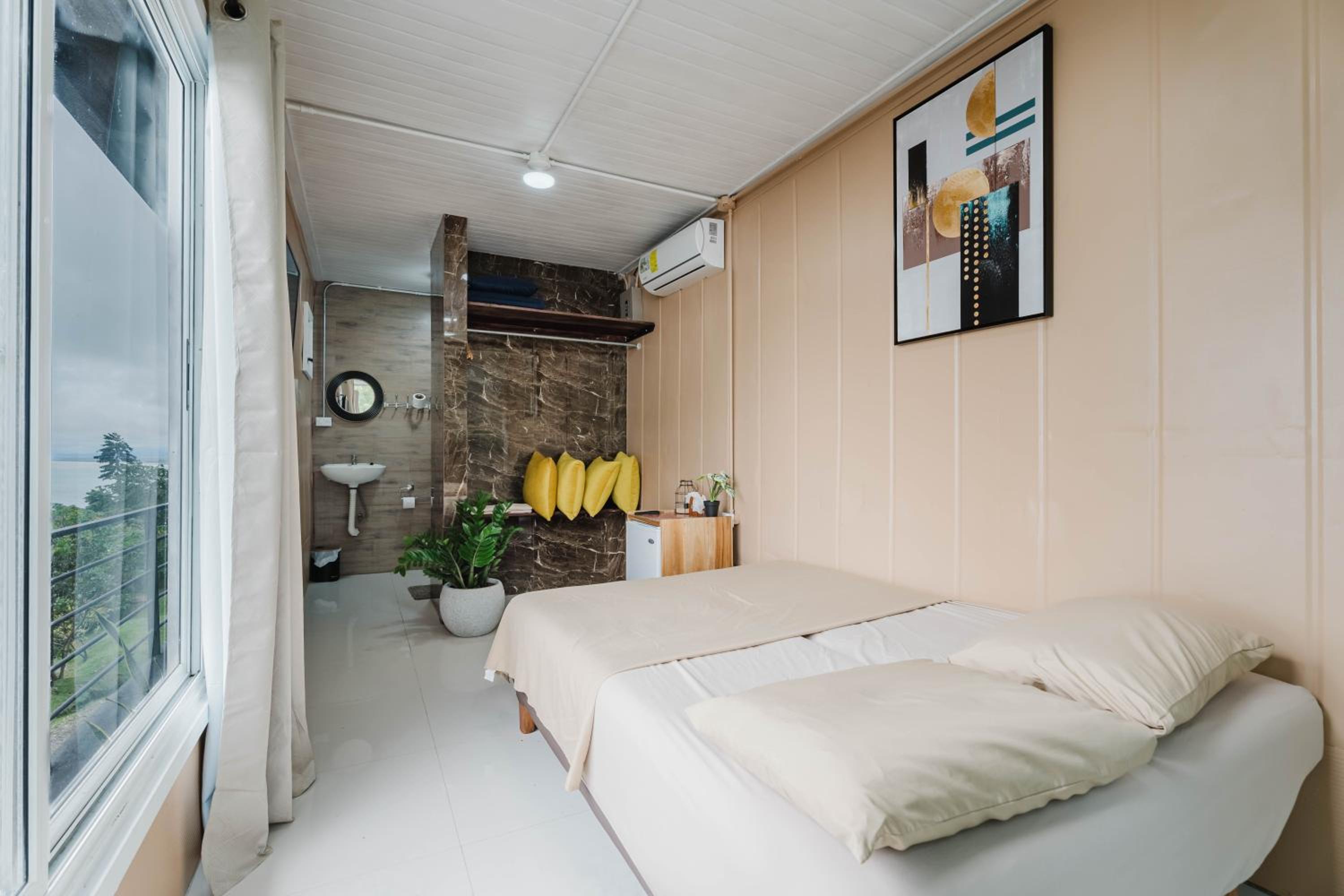 Double Room with Sea View photo 2