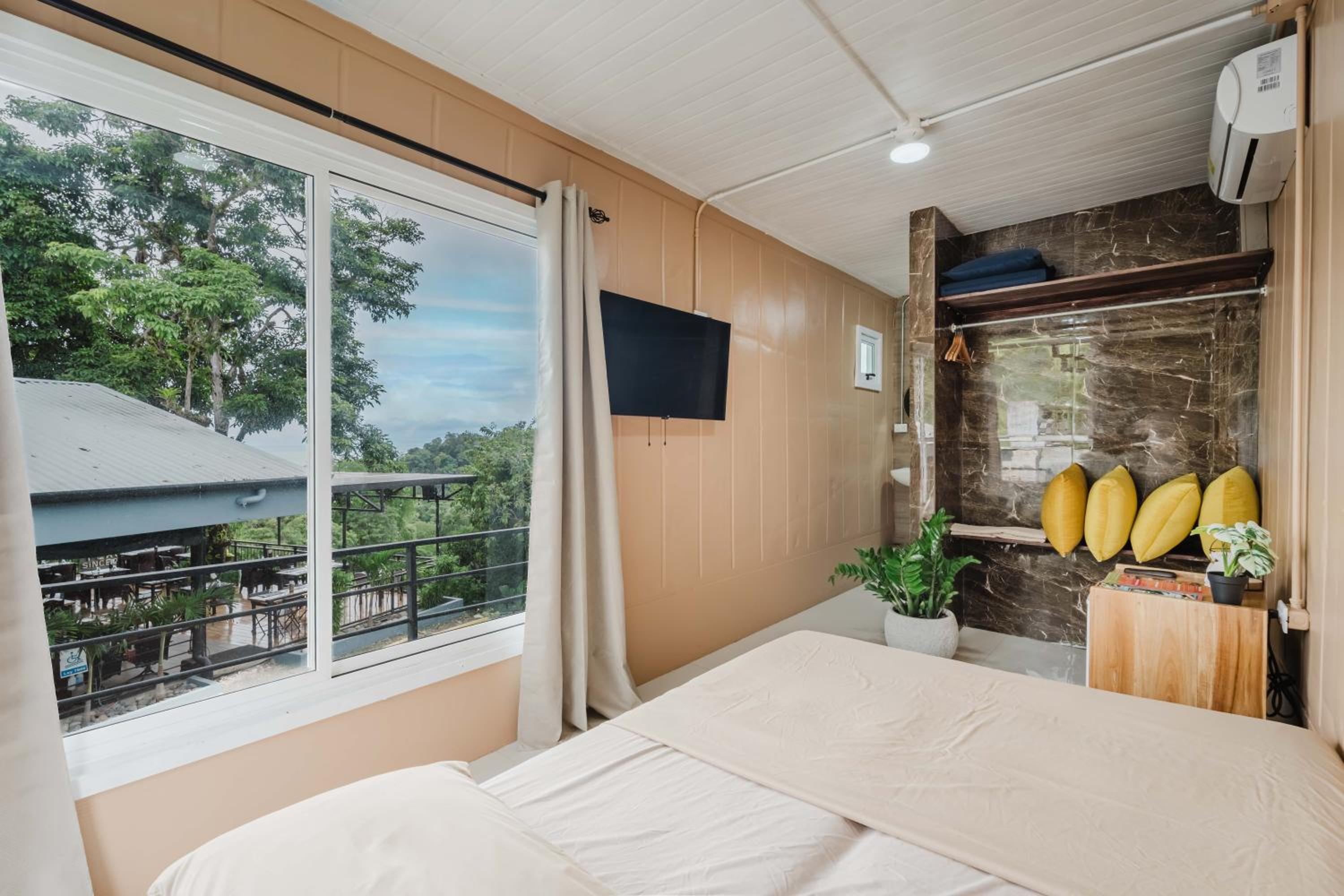 Double Room with Sea View photo 1
