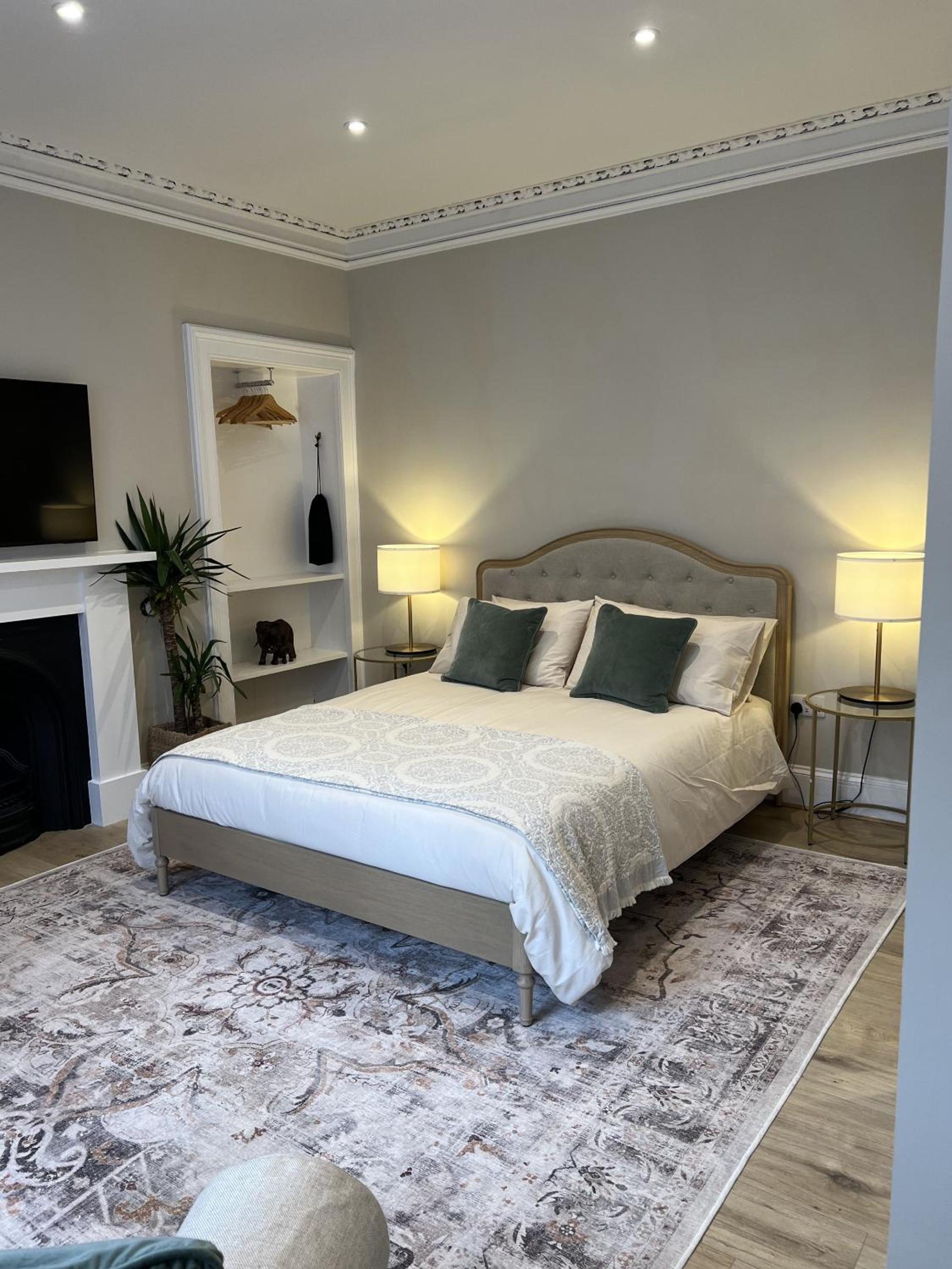 Superior King Room