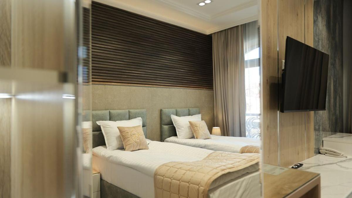 Superior Deluxe Double or Twin Room  - Photo 2