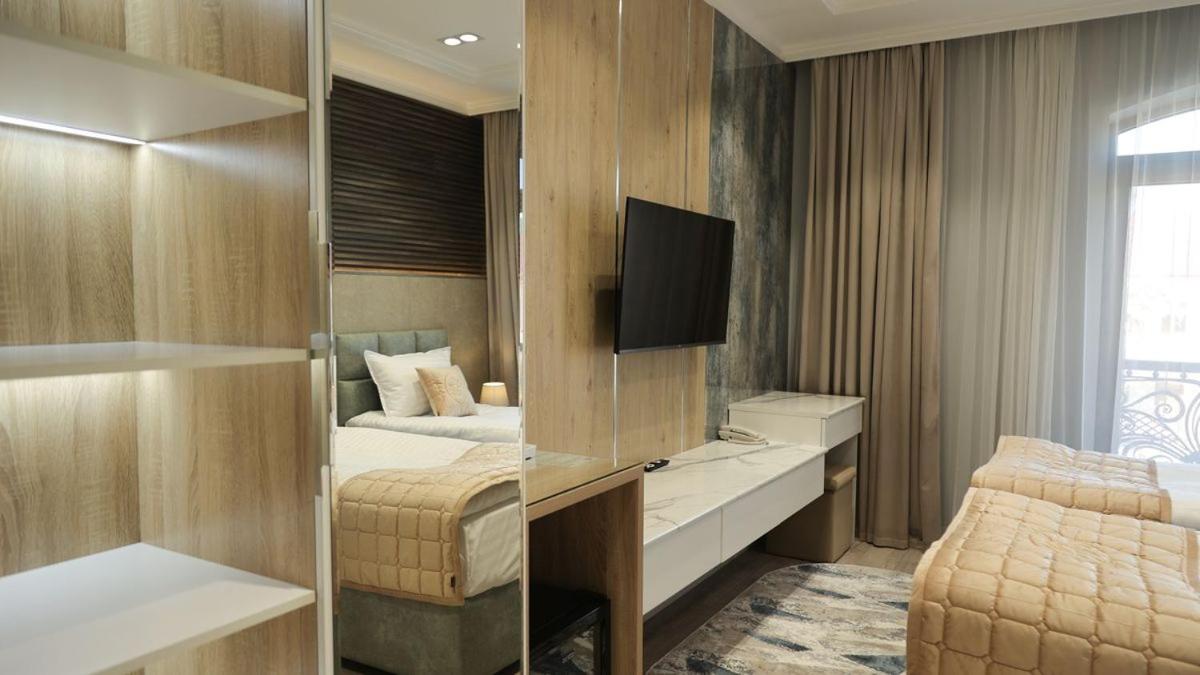 Superior Deluxe Double or Twin Room  - Photo 3