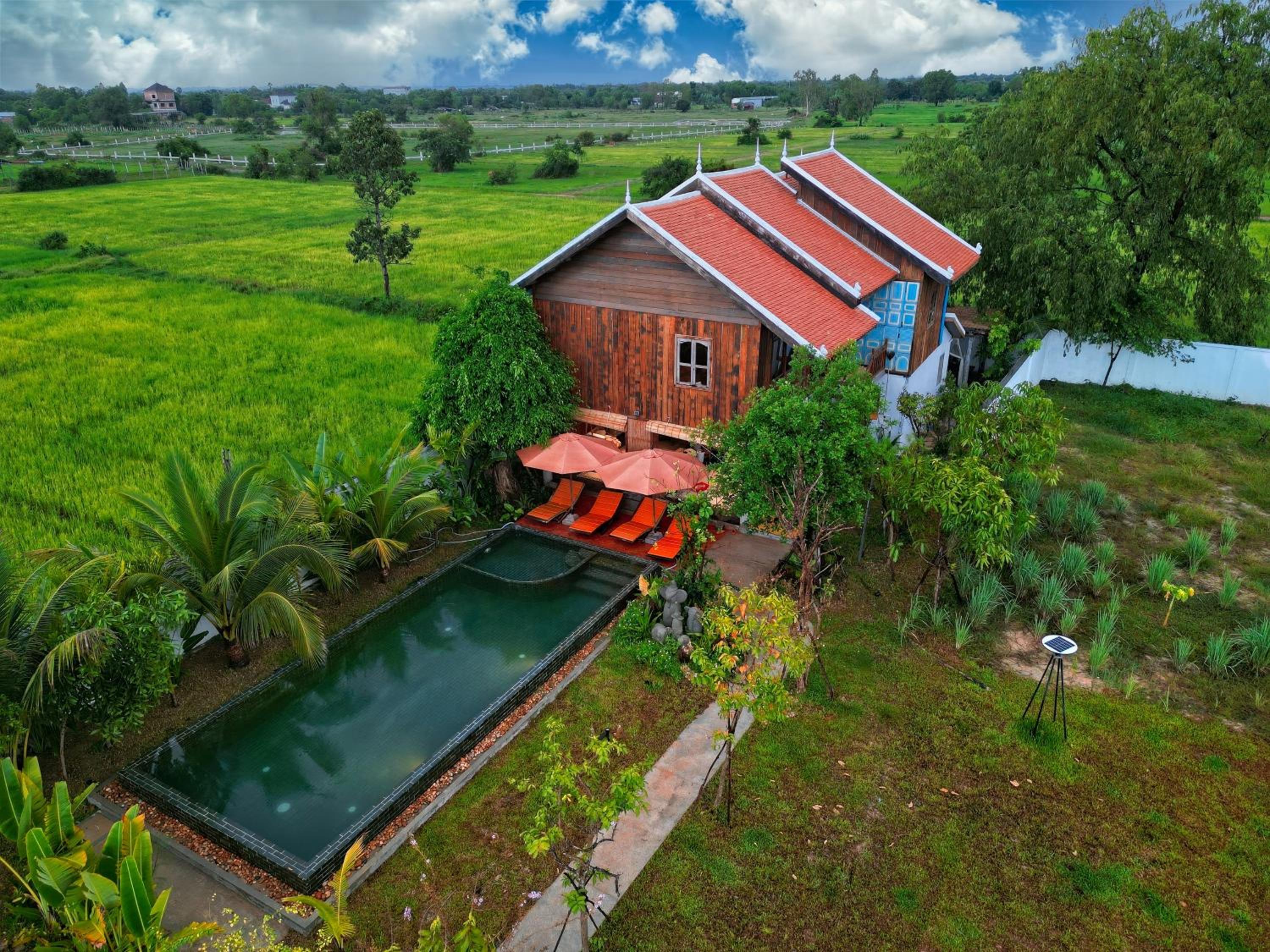 Rice-Field Private Pool Villa by Annex
