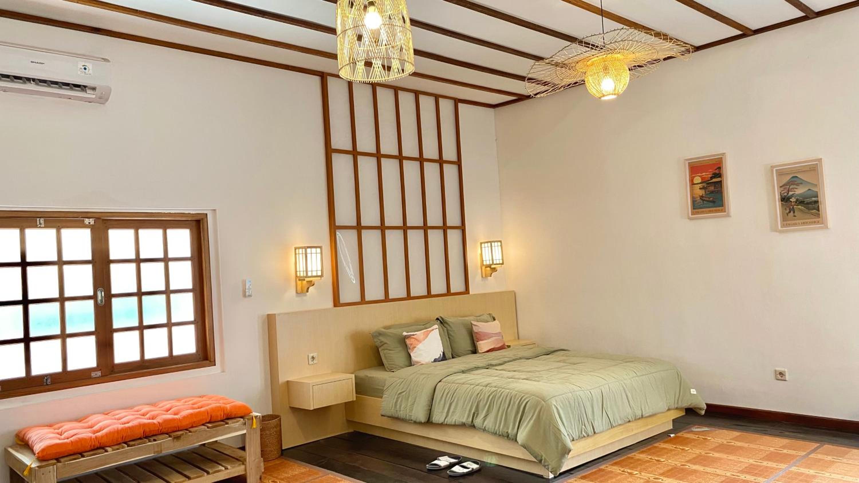 Deluxe Double Room (2 Adults + 1 Child) photo 1