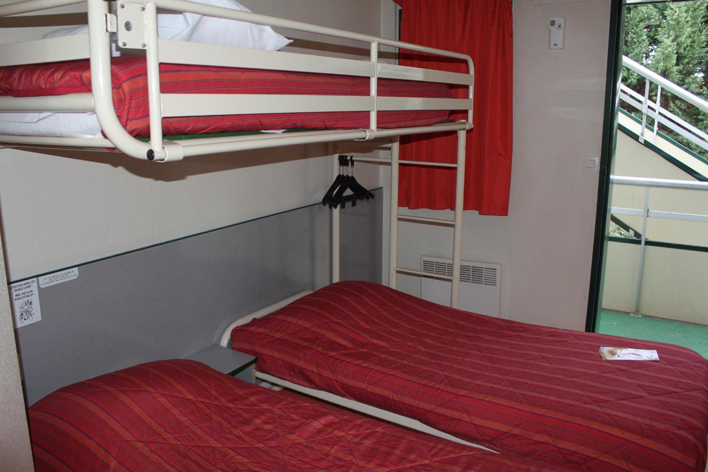 Twin Room - Photo 5