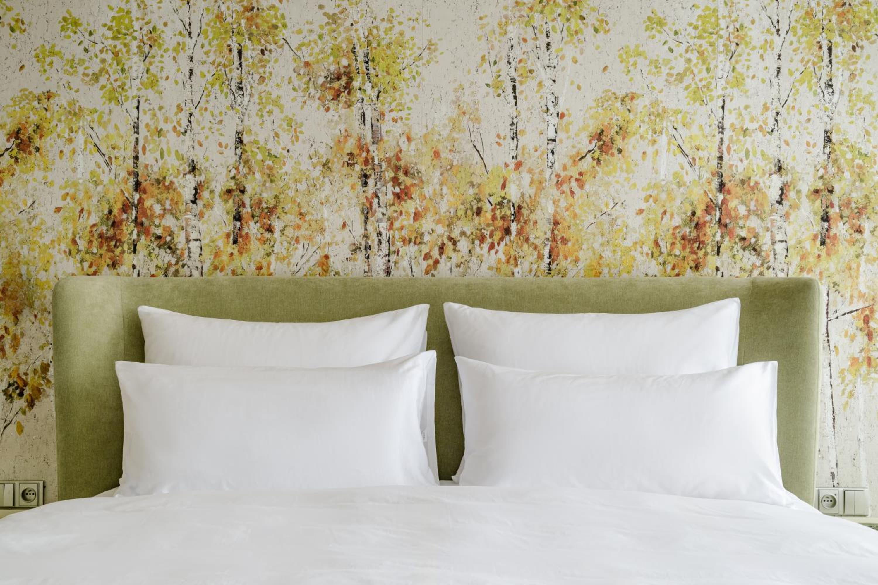 Deluxe Double Room with Balcony - Photo 6