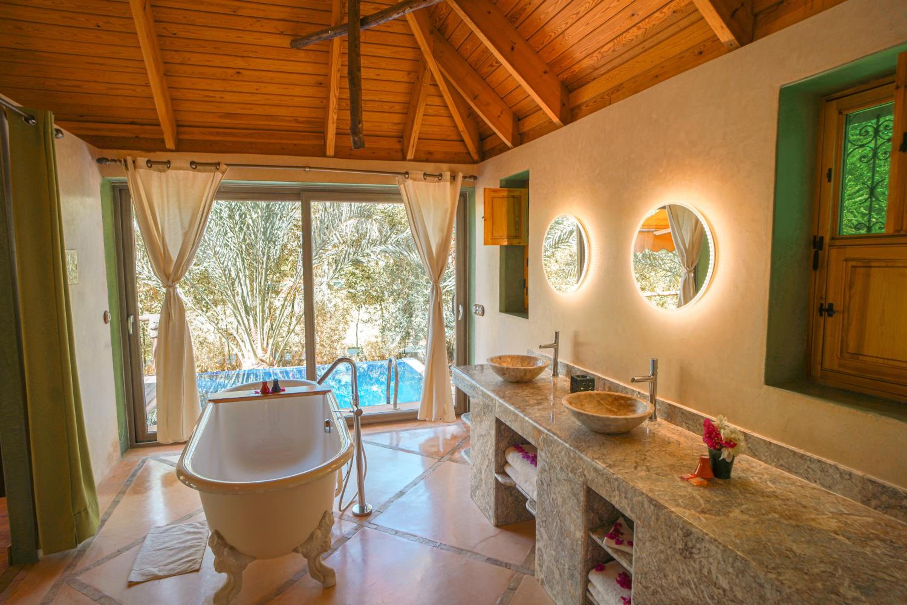 Suite with Private Pool - Photo 2