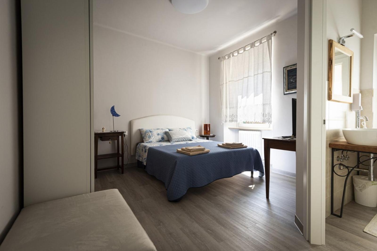 Double Room with Private Bathroom photo 3