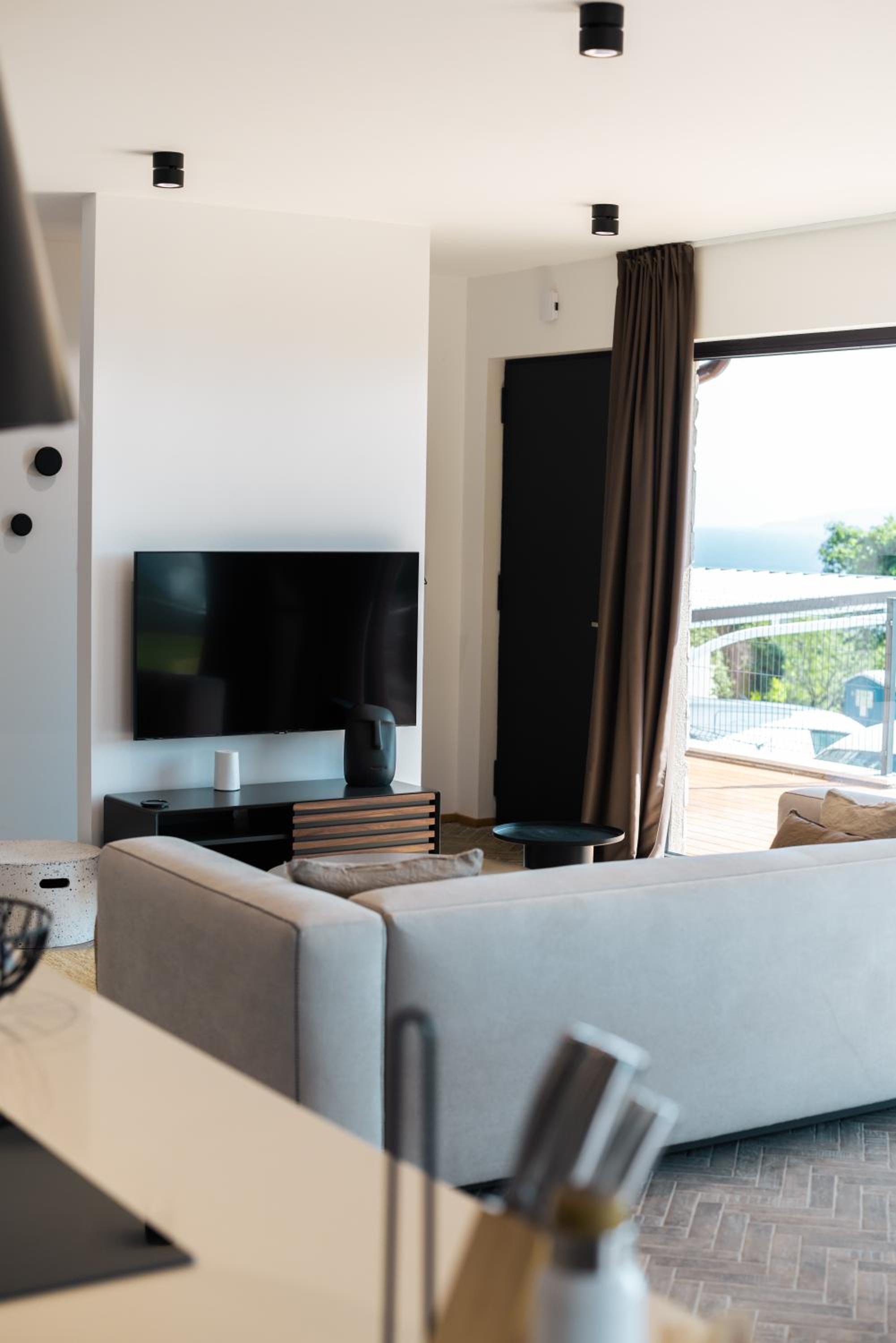 Villa photo 1