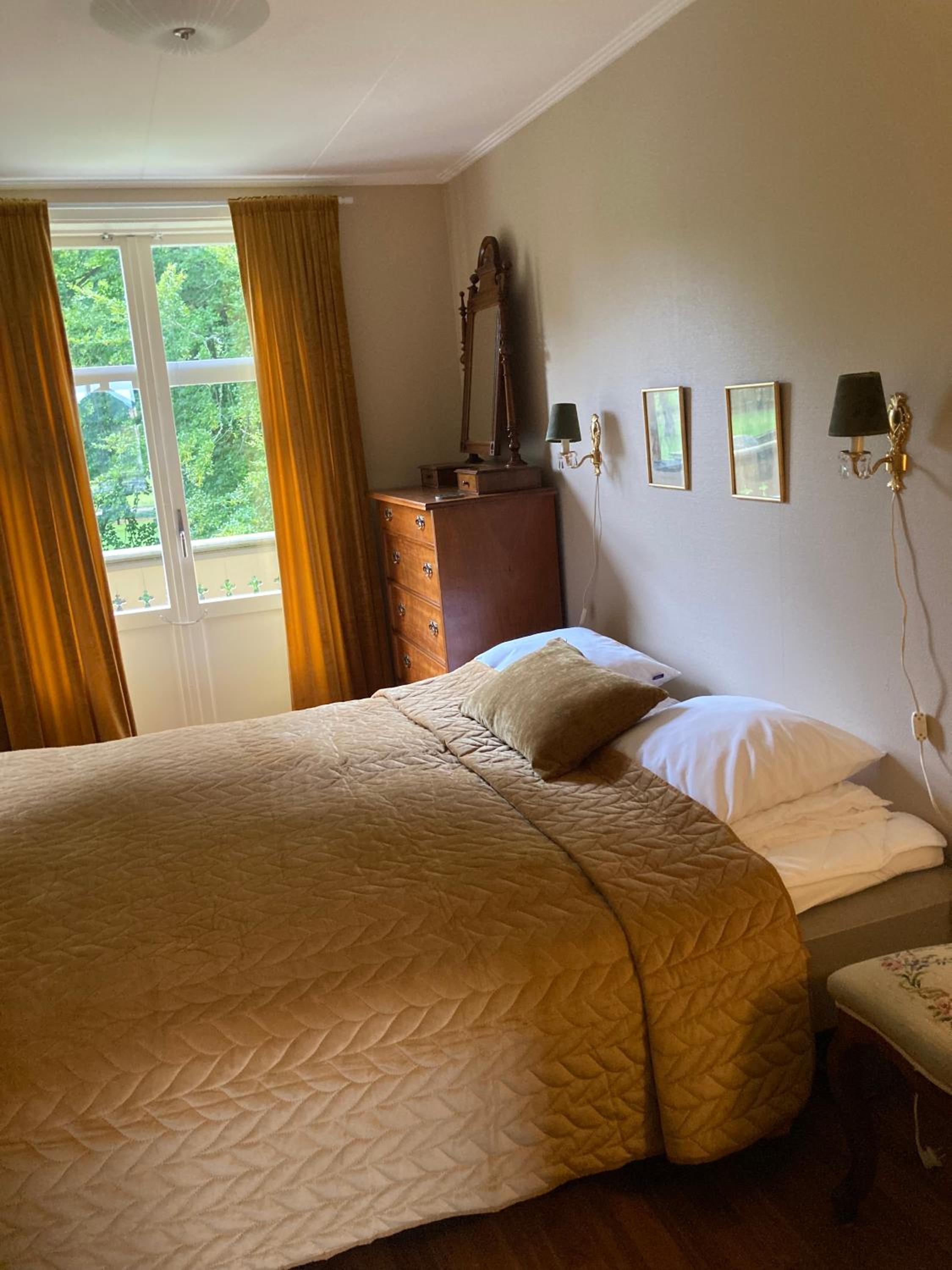 Double Room - Photo 7