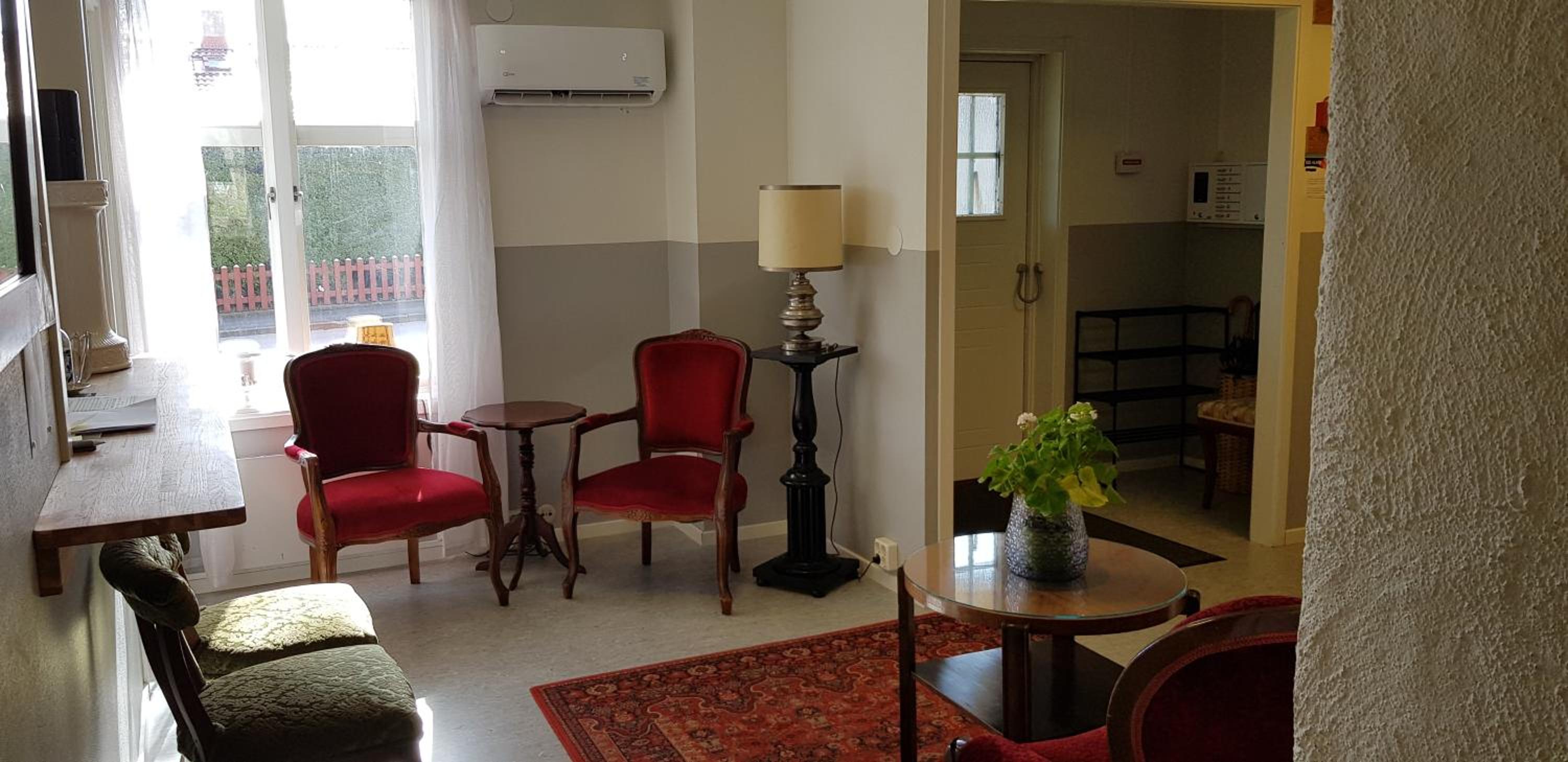 Queen Room with Garden View - Photo 1
