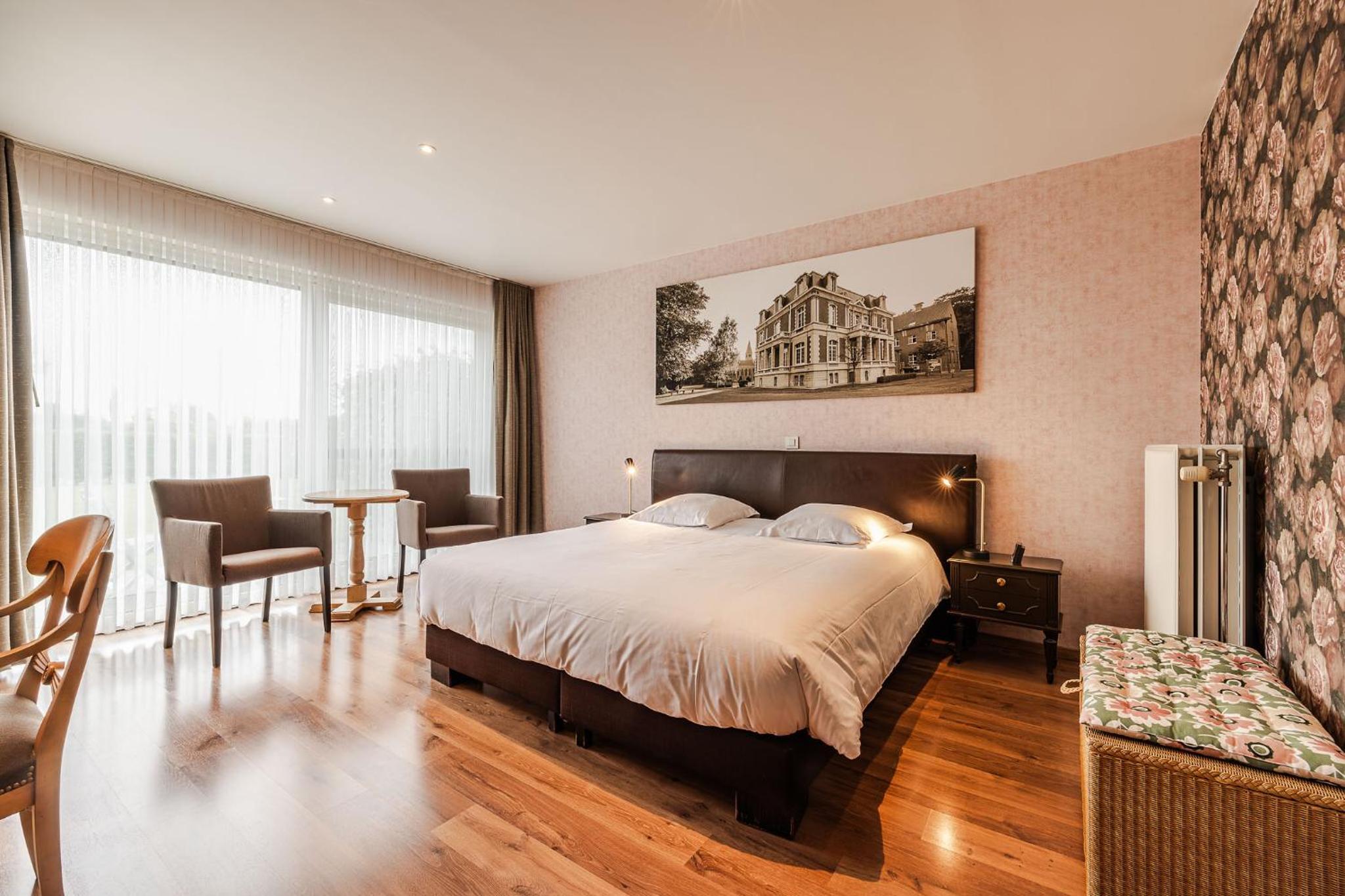 Double or Twin Room with Terrace