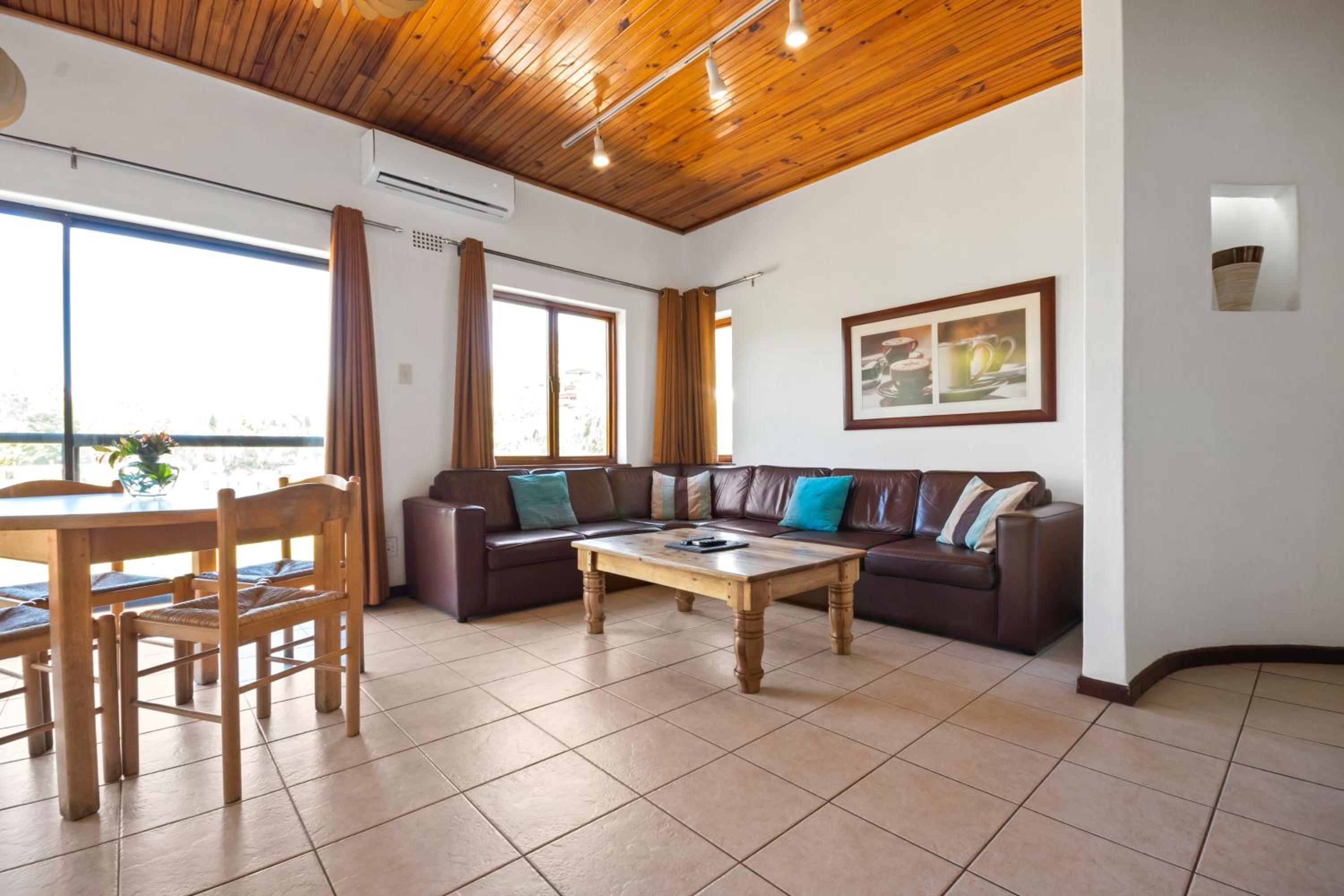 Two-Bedroom Villa - Photo 1