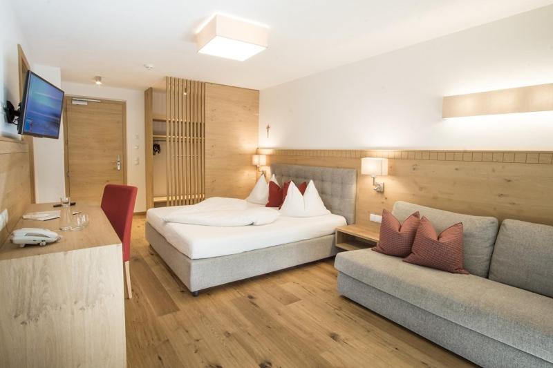 Standard Double Room photo 2