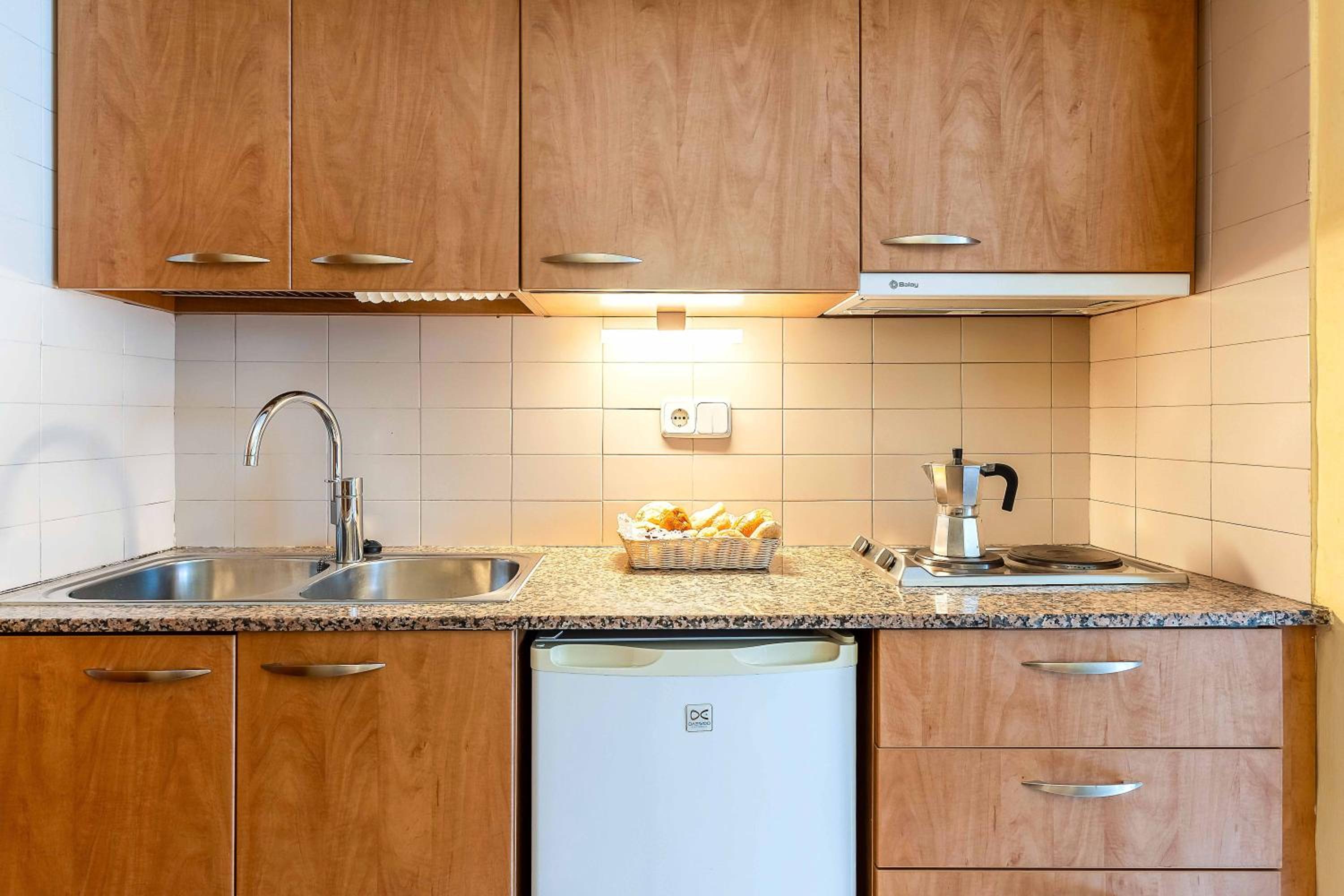 One-Bedroom Apartment (2 Adults) photo 2