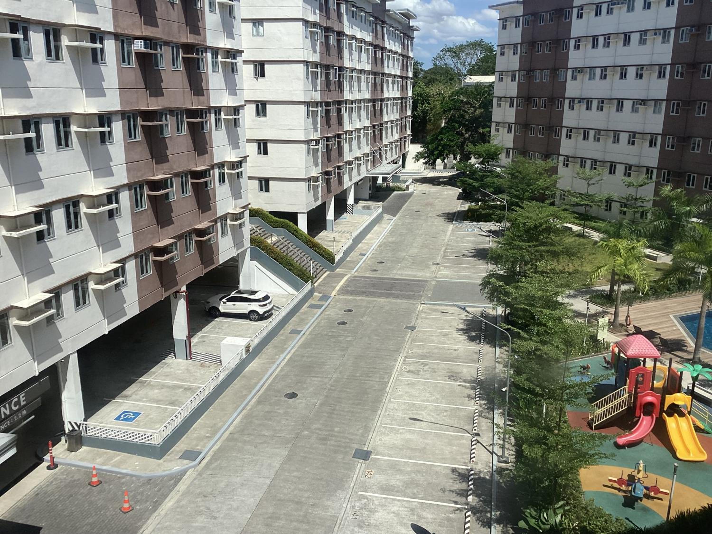 Suite - Photo 8