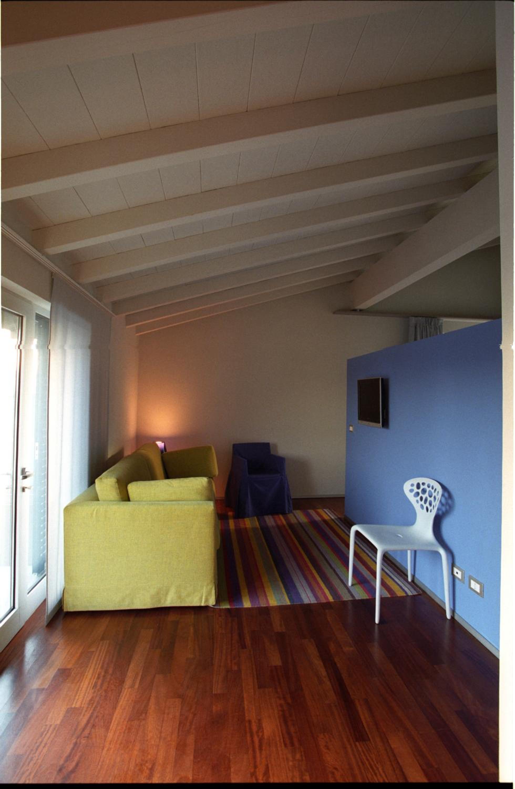 One-Bedroom Apartment (2 Adults) - Photo 35