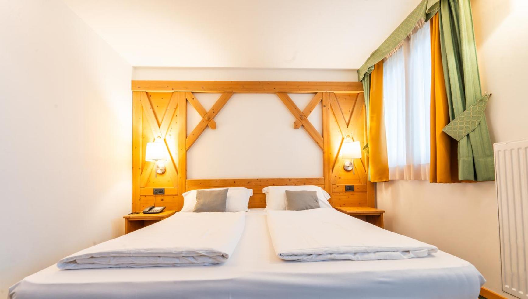 Double or Twin Room with Spa Access - Photo 6