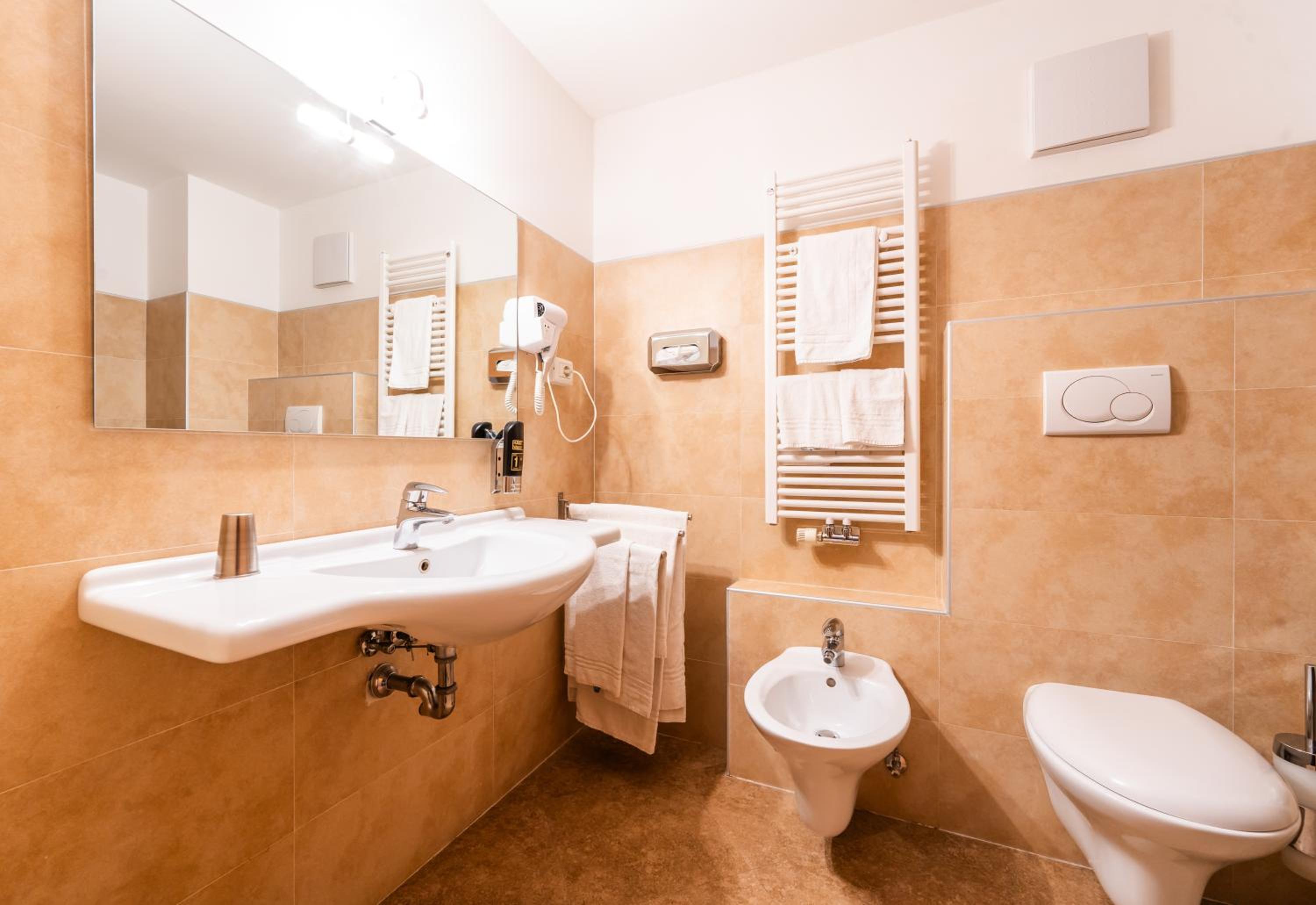 Triple Room with Spa Access - Photo 5