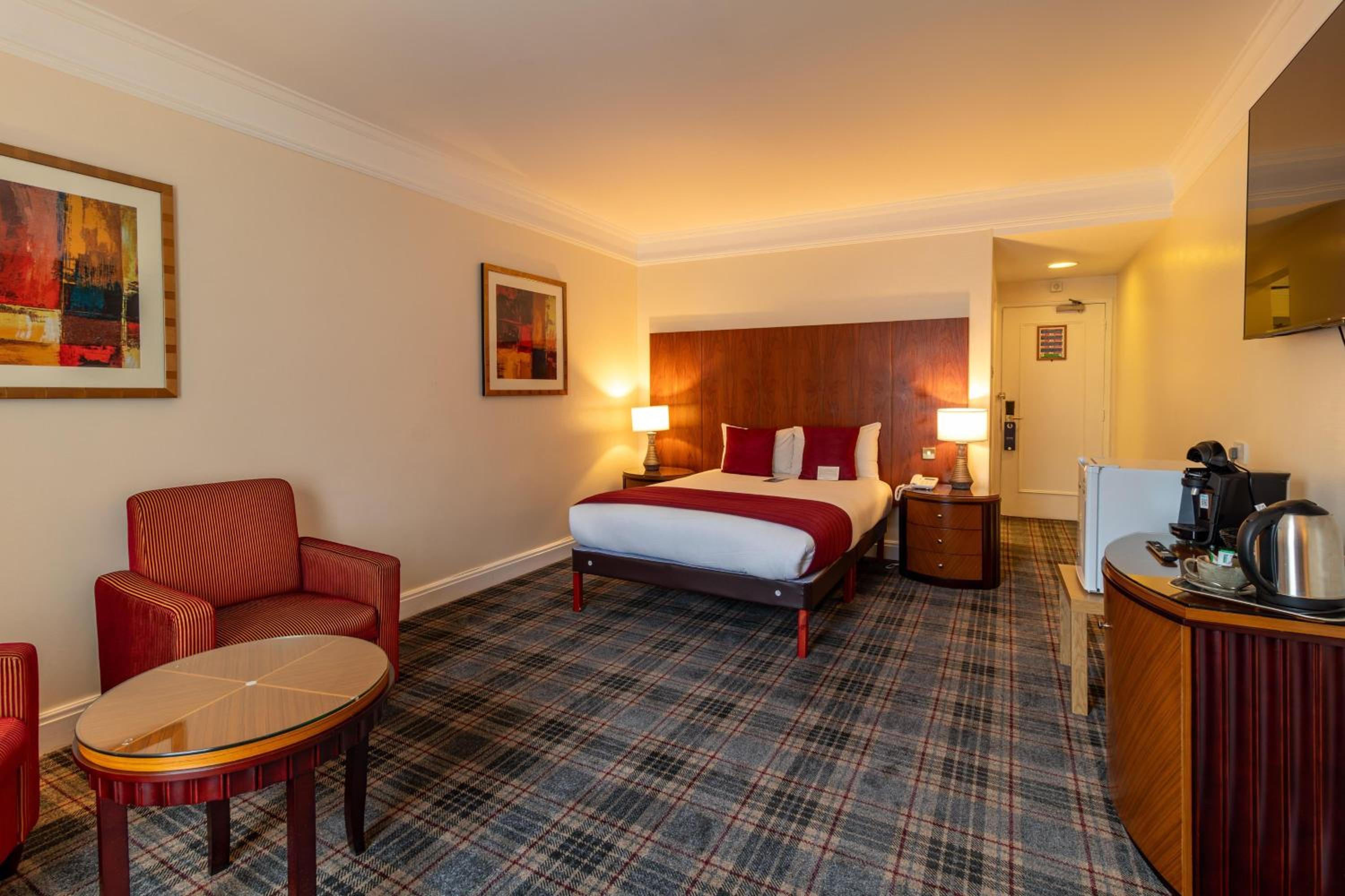Executive Double Room - Photo 7