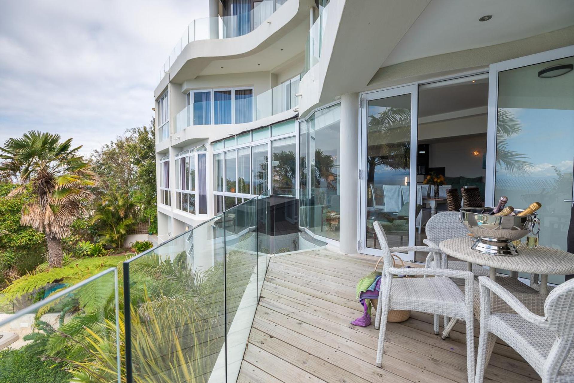 Two-Bedroom Apartment with Ocean View photo 2