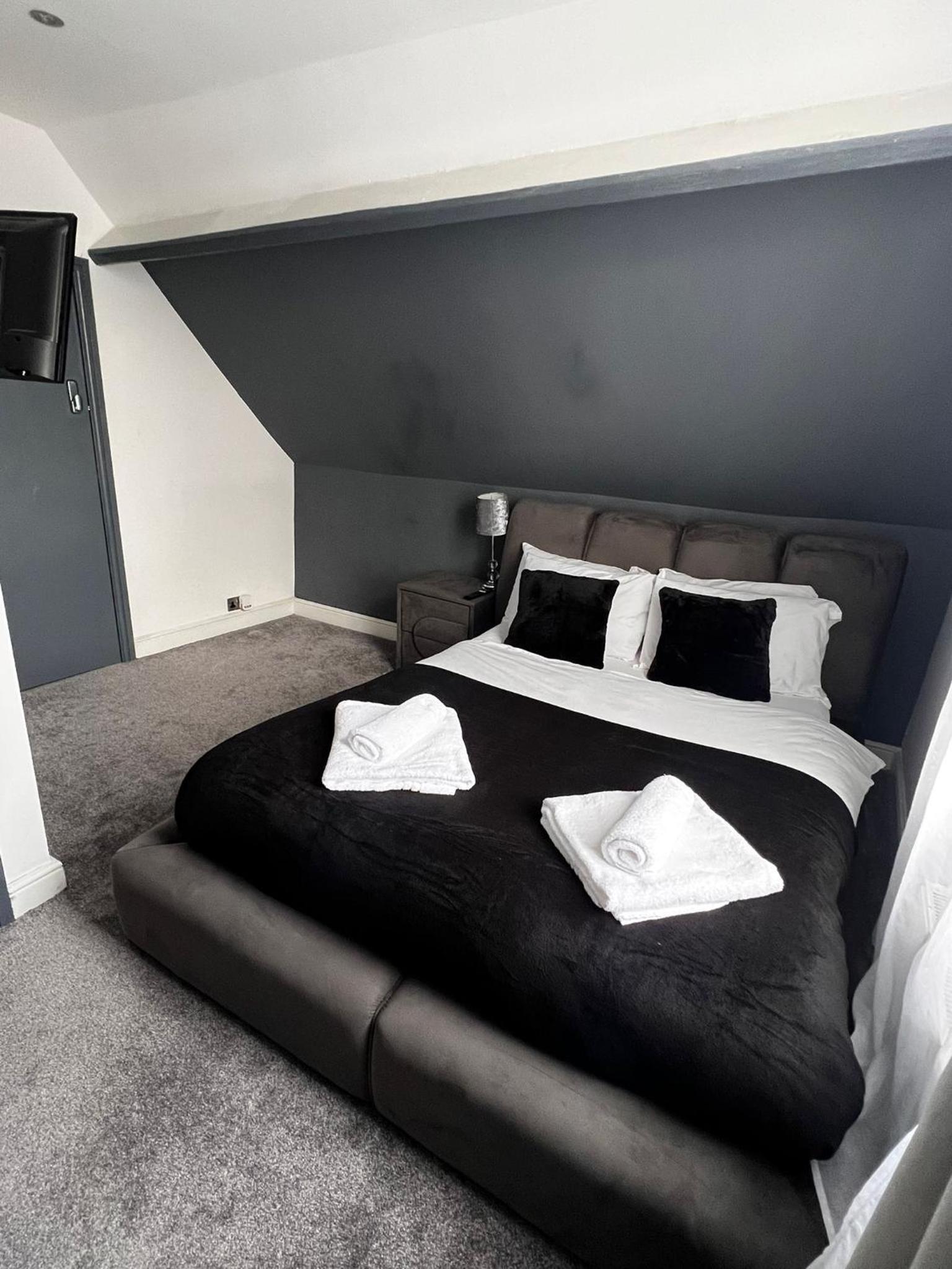Double Room with Private Bathroom photo 2