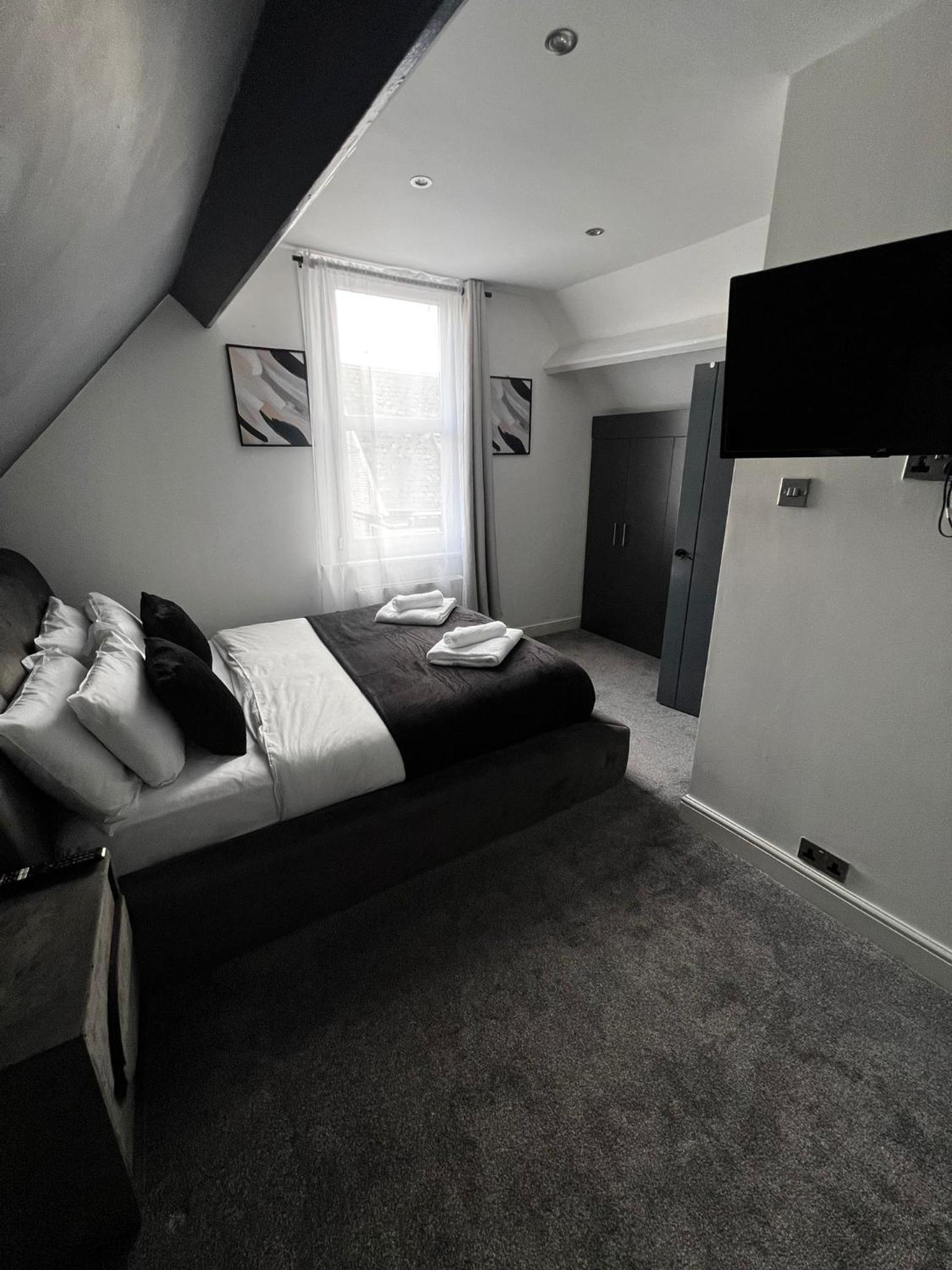 Double Room with Private Bathroom photo 1