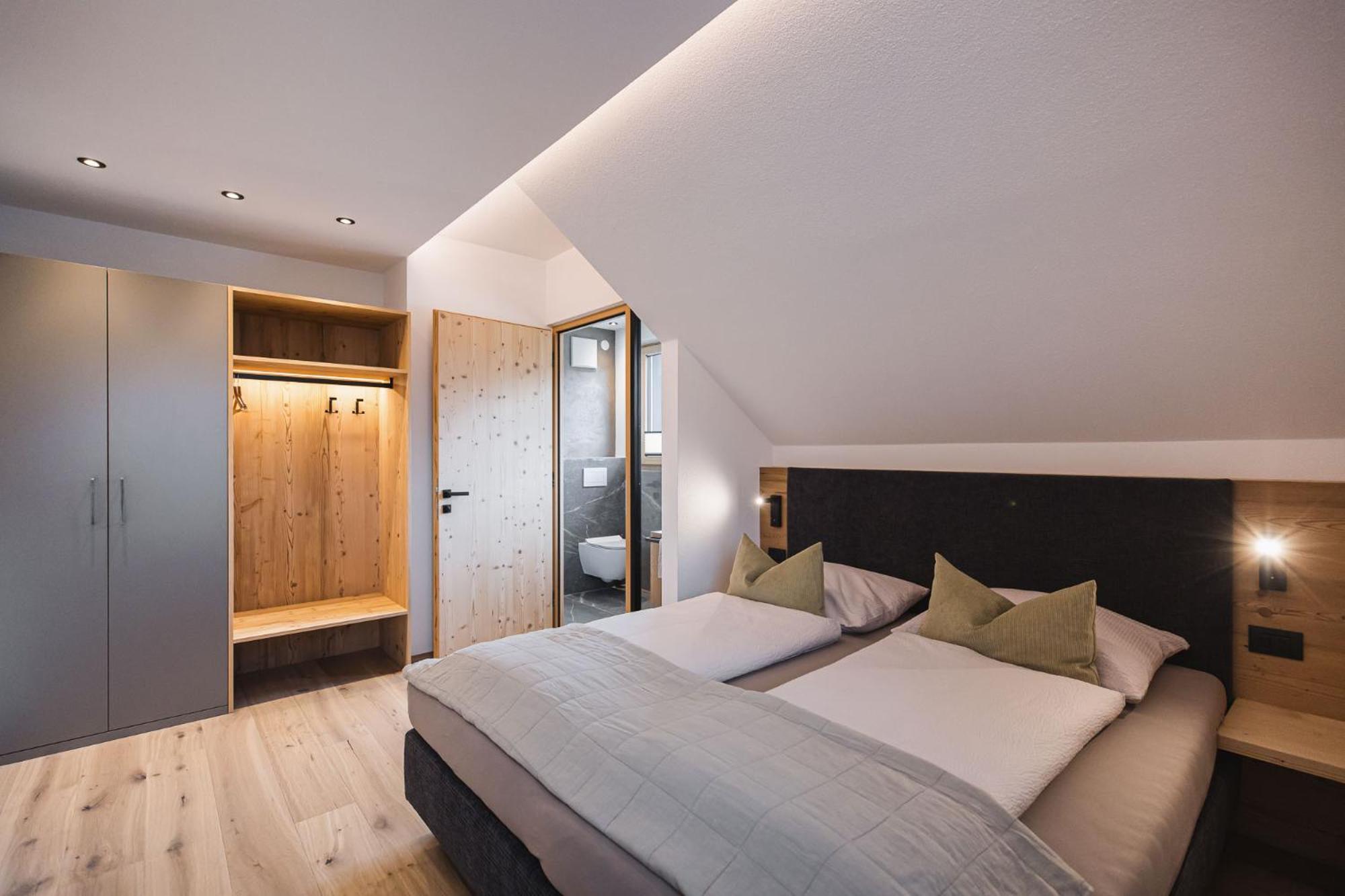 Two-Bedroom Deluxe Apartment with Garden View