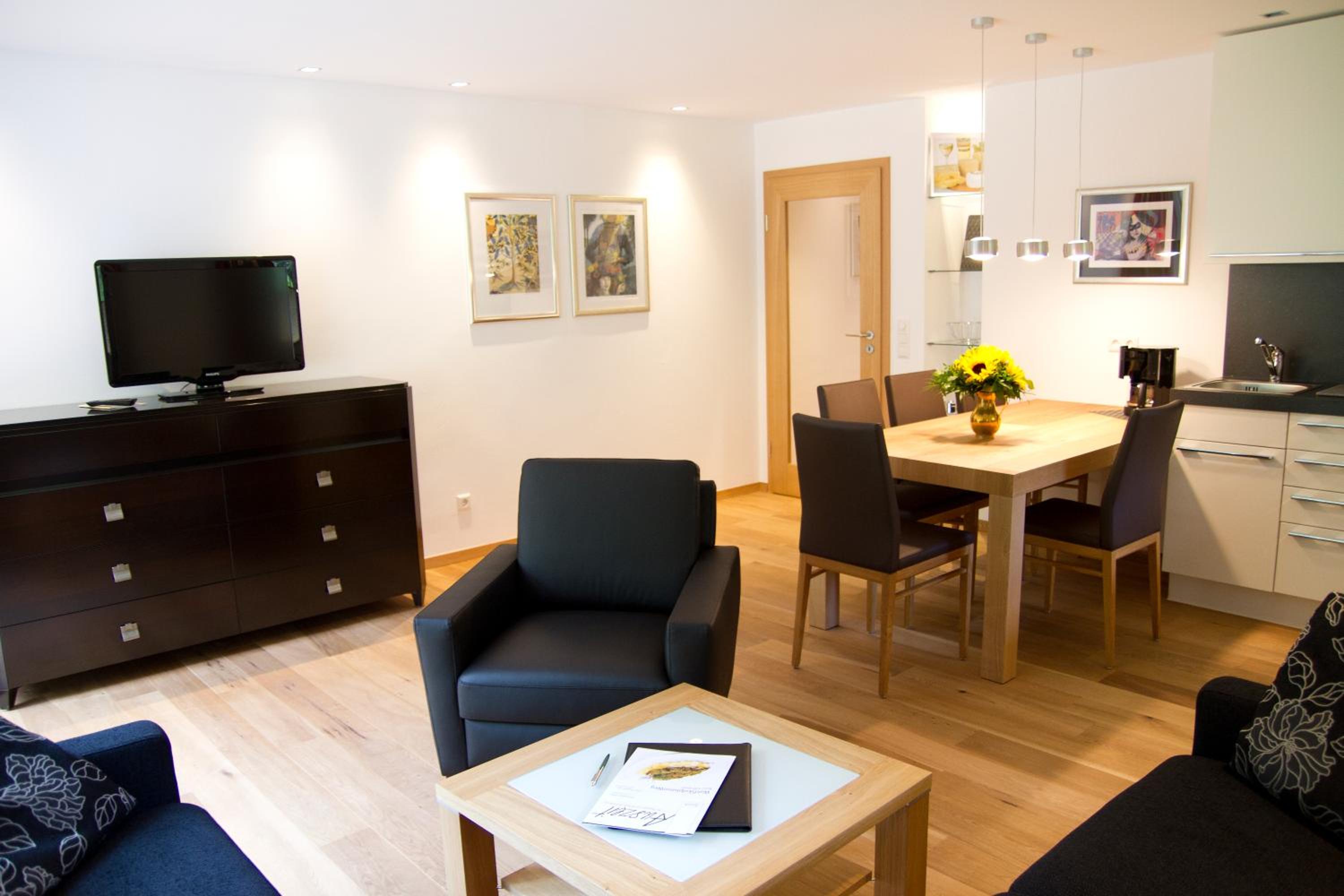 Two-Bedroom Apartment with Terrace photo 2