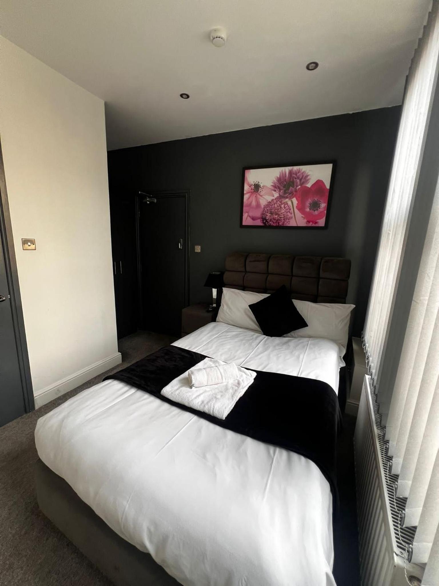 Single Room with Private Bathroom