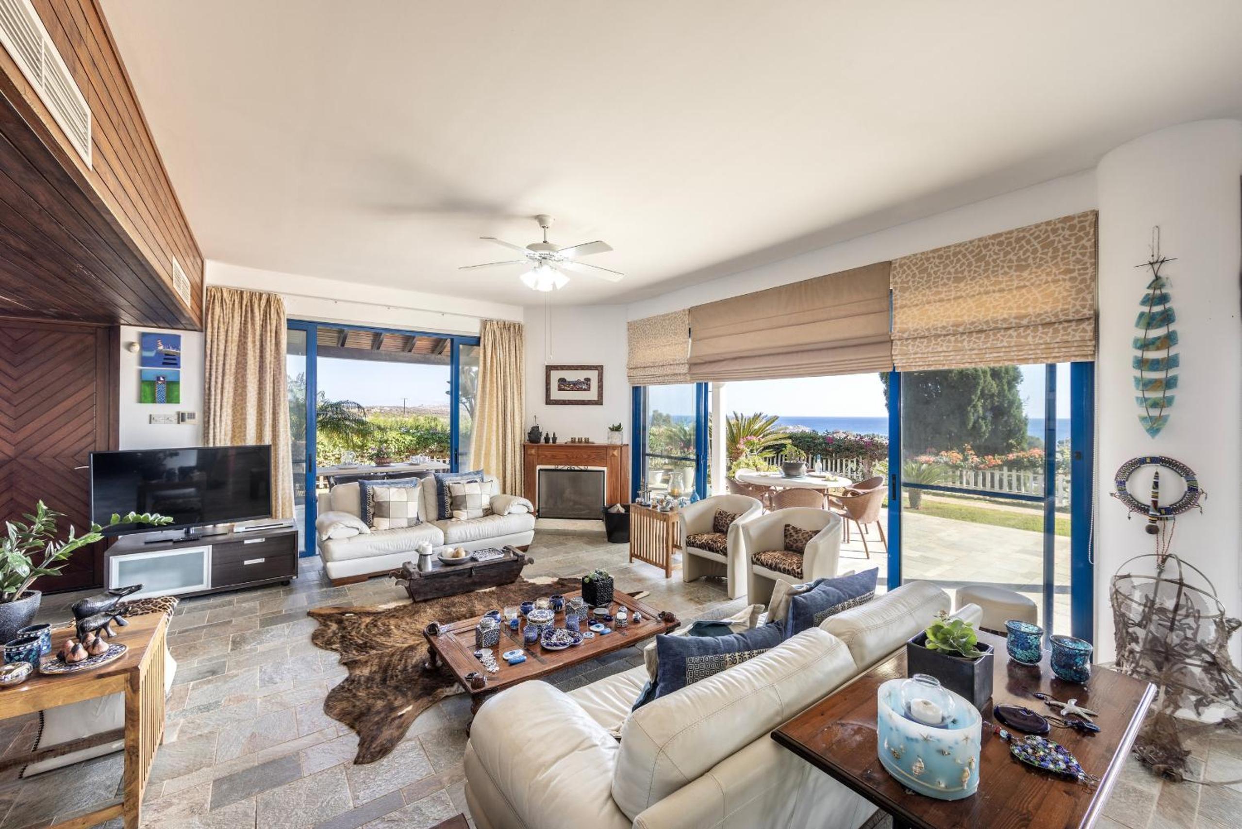 Villa with Sea View photo 2