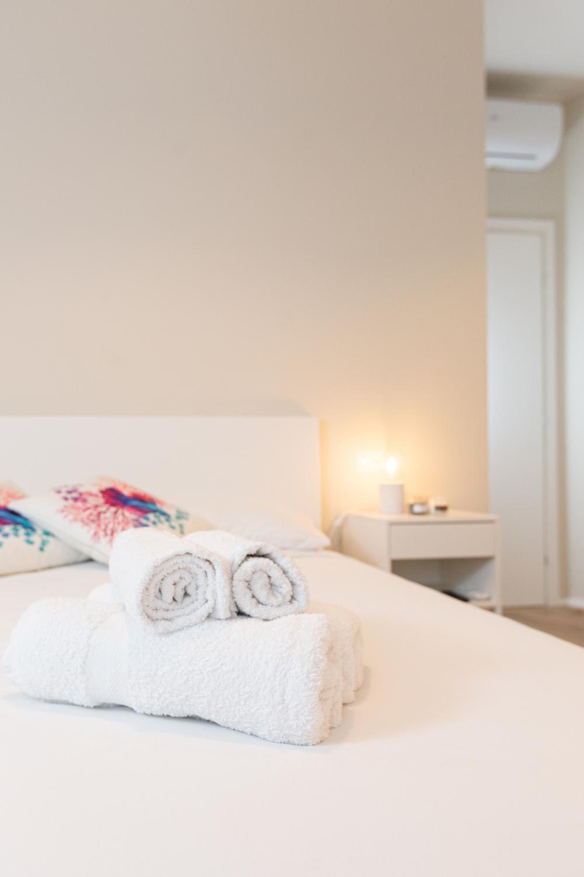 One-Bedroom Apartment with Balcony
