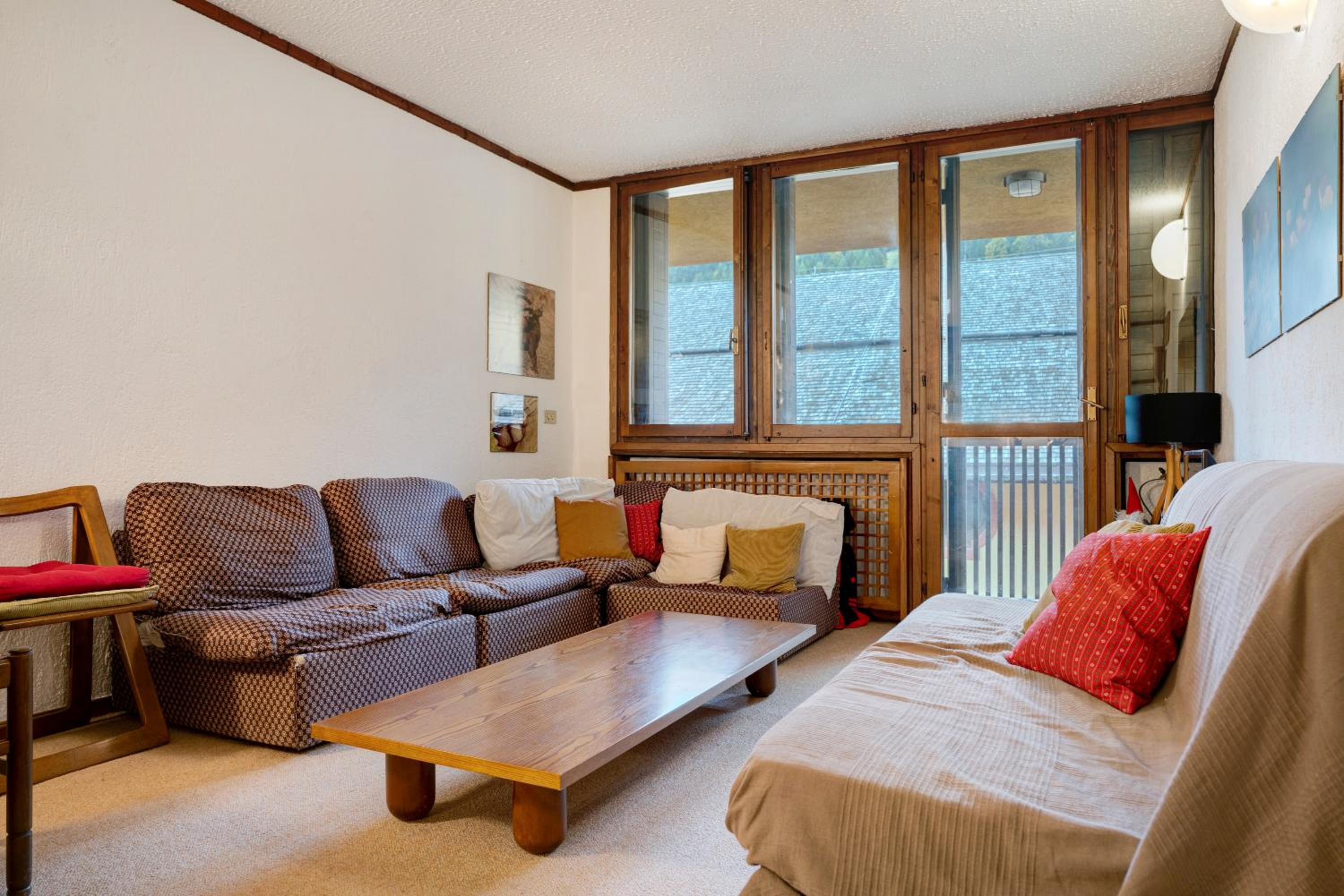 Two-Bedroom Deluxe Apartment with Balcony