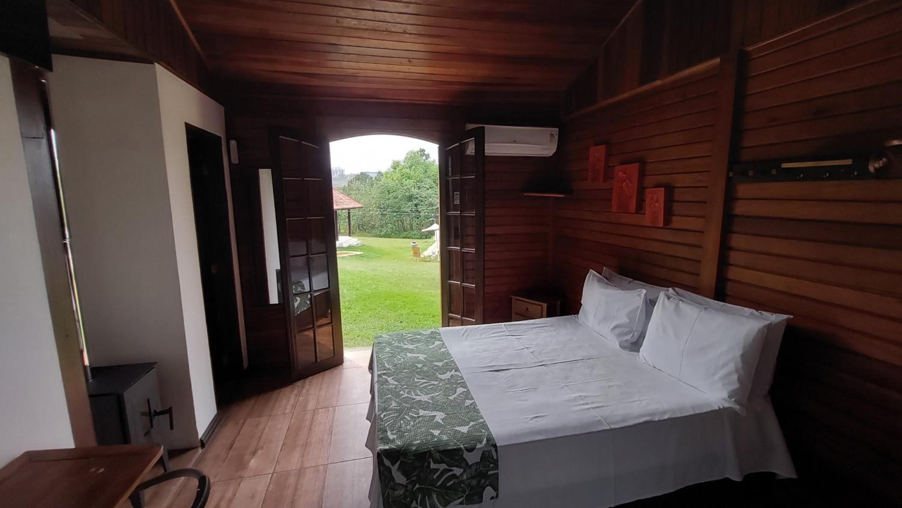 Double Room - Photo 6
