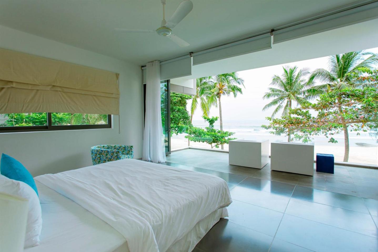Villa - Beach Front photo 1