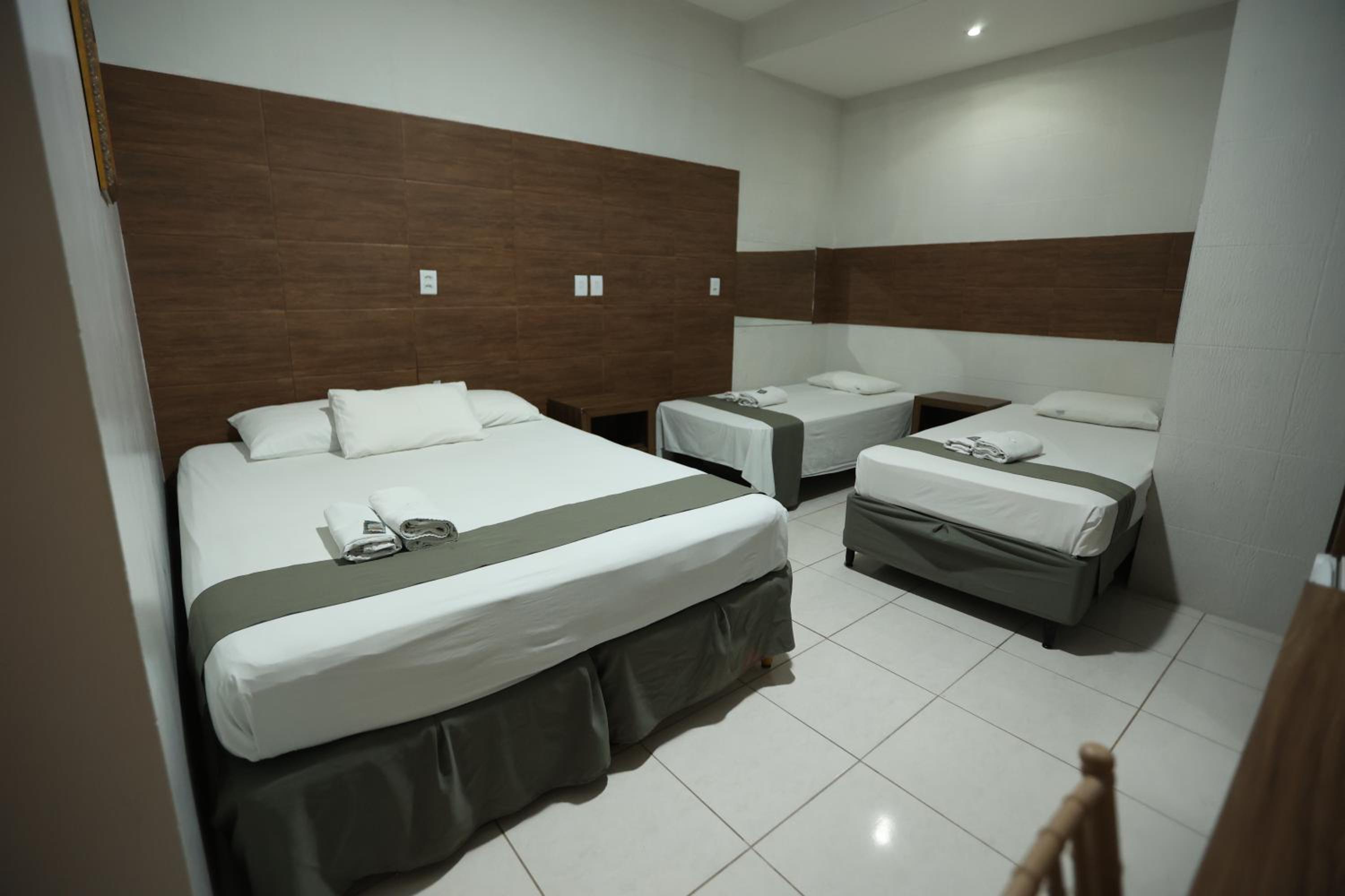 Quadruple Room - Photo 7